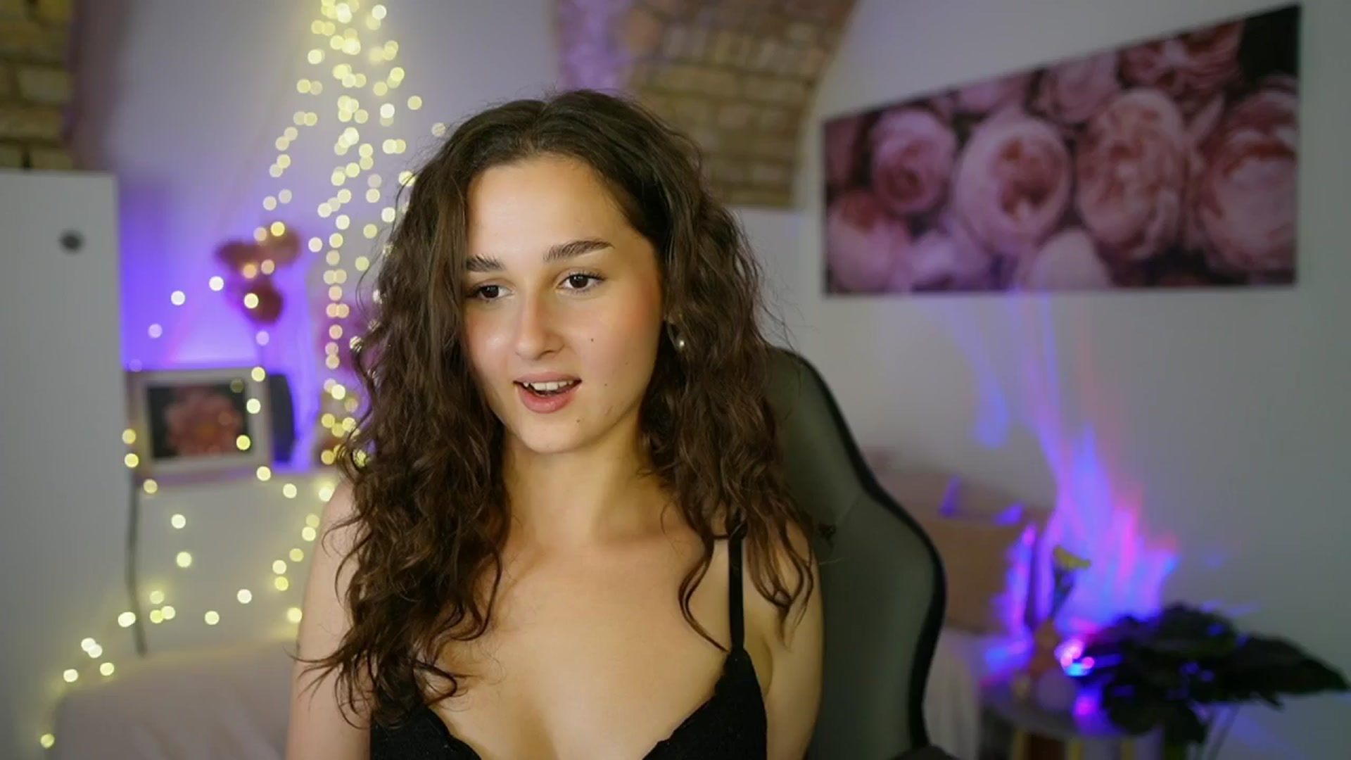 Gallery image thumbnail from Anita_Grey_'s myfreecams stream on, 06/11/2025, 20:11 image 13 of 20