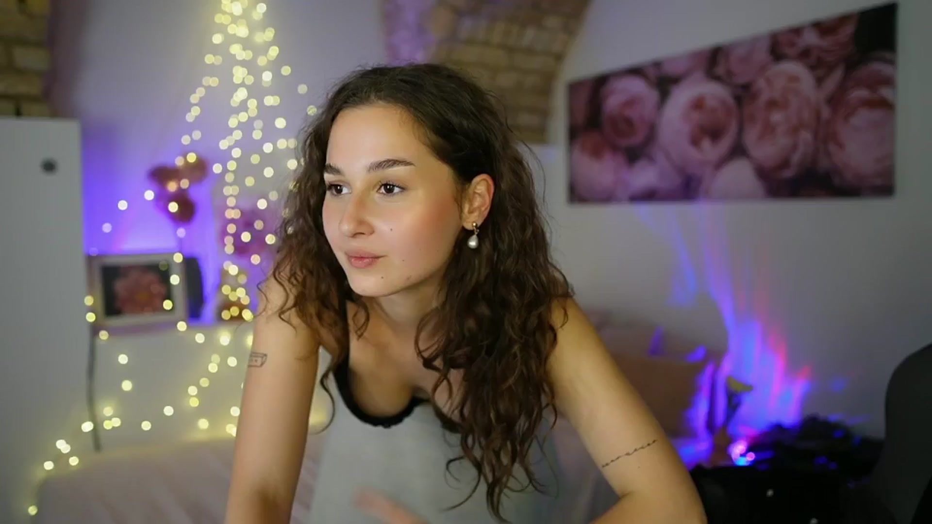 Gallery image thumbnail from Anita_Grey_'s myfreecams stream on, 06/11/2025, 20:11 image 19 of 20