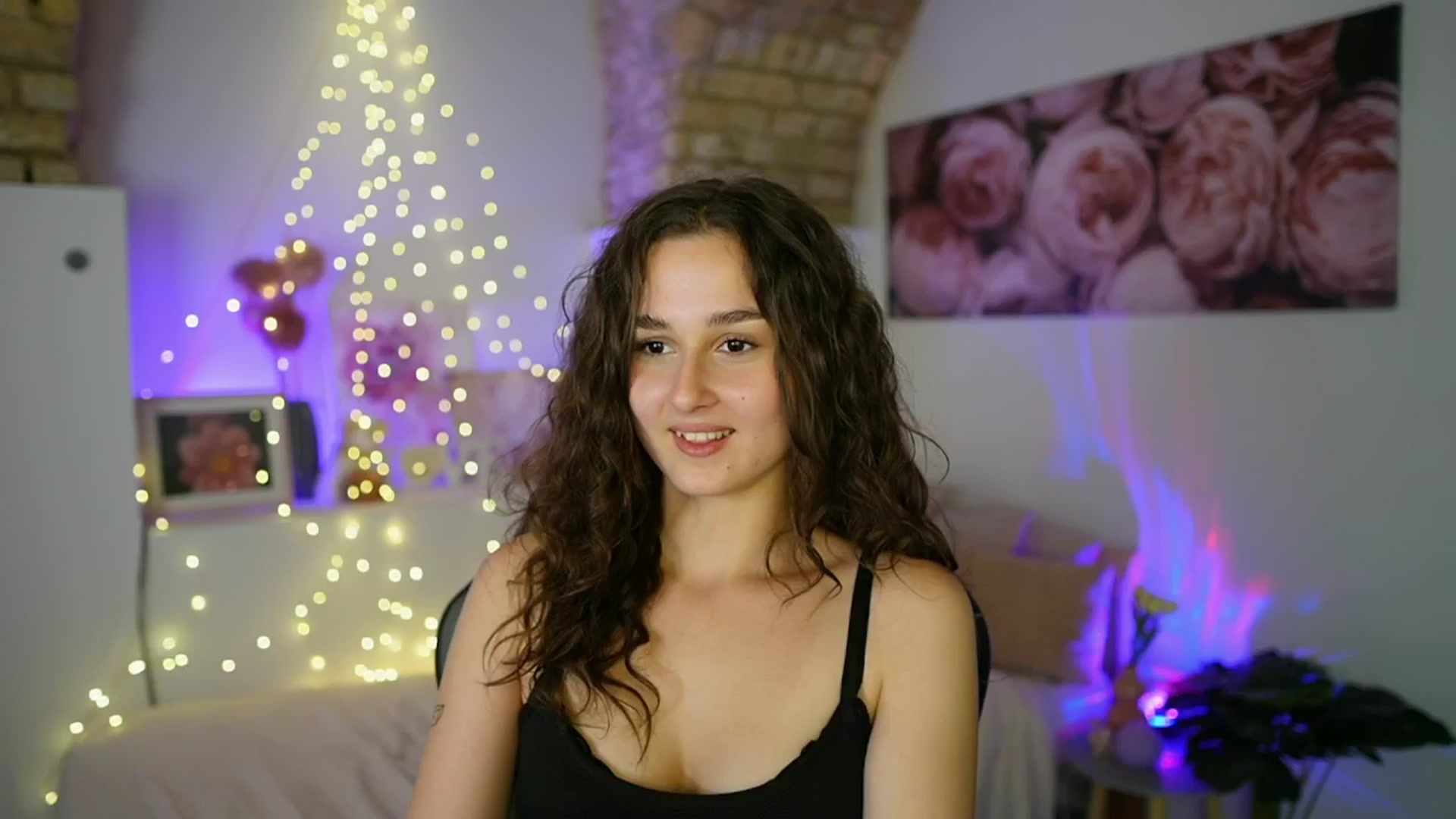 Gallery image thumbnail from Anita_Grey_'s myfreecams stream on, 06/11/2025, 20:11 image 6 of 20
