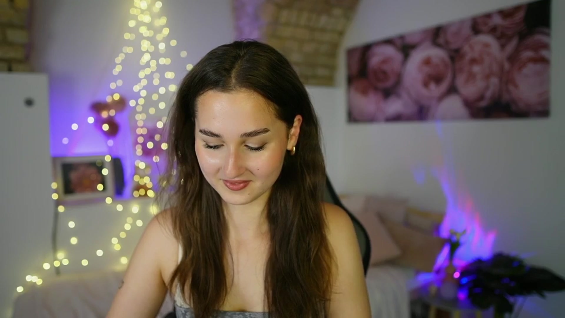 Gallery image thumbnail from Anita_Grey_'s myfreecams stream on, 06/12/2025, 19:13 image 5 of 20