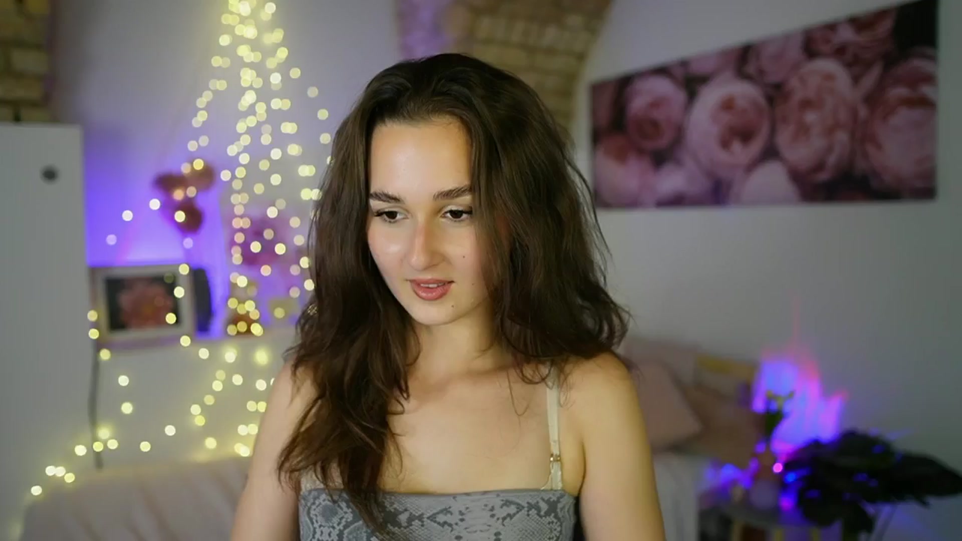 Gallery image thumbnail from Anita_Grey_'s myfreecams stream on, 06/12/2025, 21:03 image 1 of 20