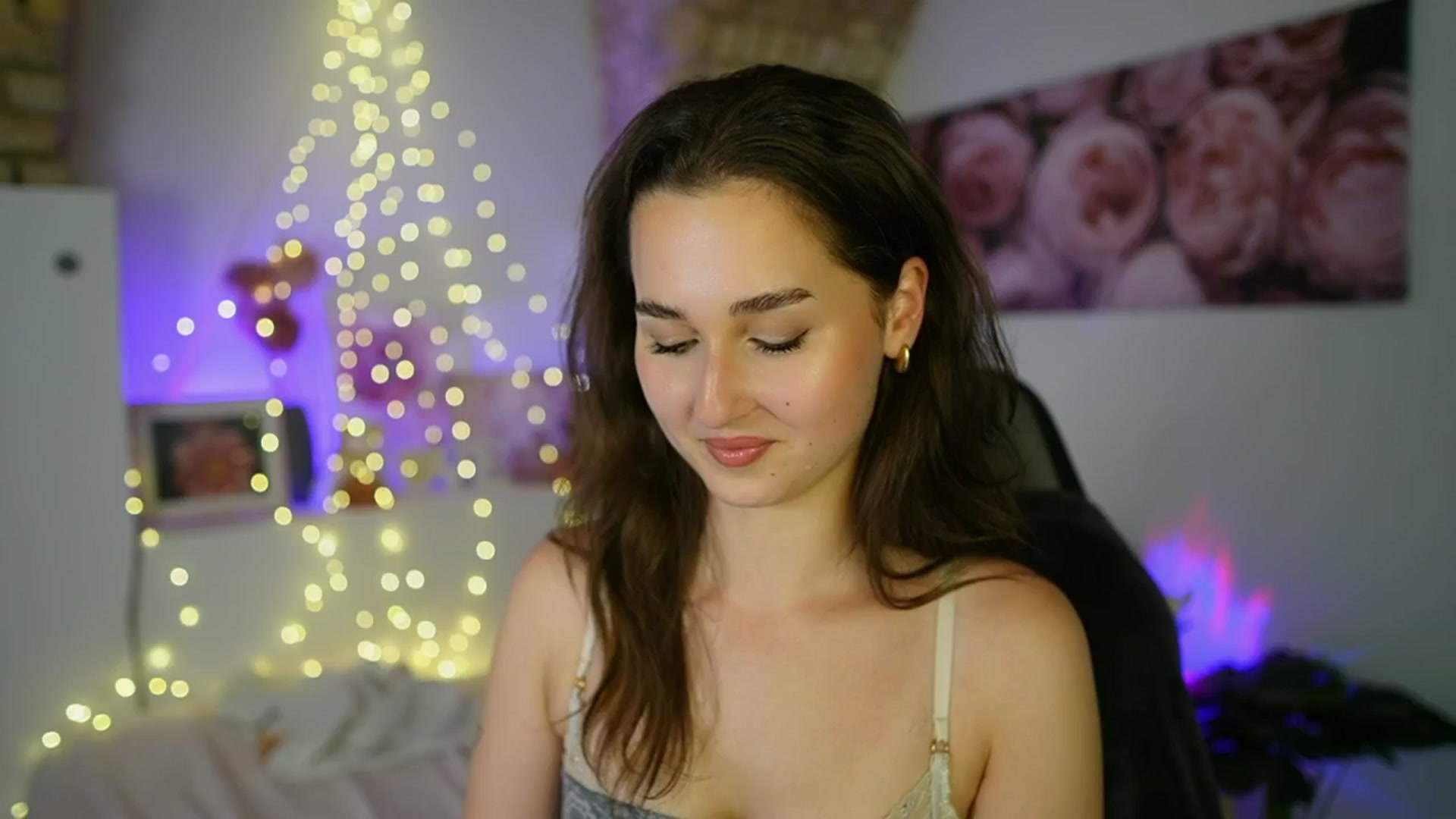 Gallery image thumbnail from Anita_Grey_'s myfreecams stream on, 06/12/2025, 23:09 image 15 of 20