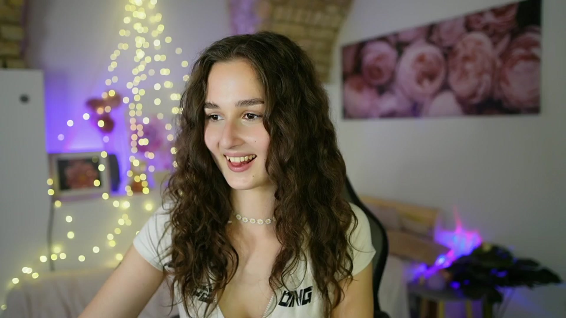 Gallery image thumbnail from Anita_Grey_'s myfreecams stream on, 06/15/2025, 19:15 image 8 of 20