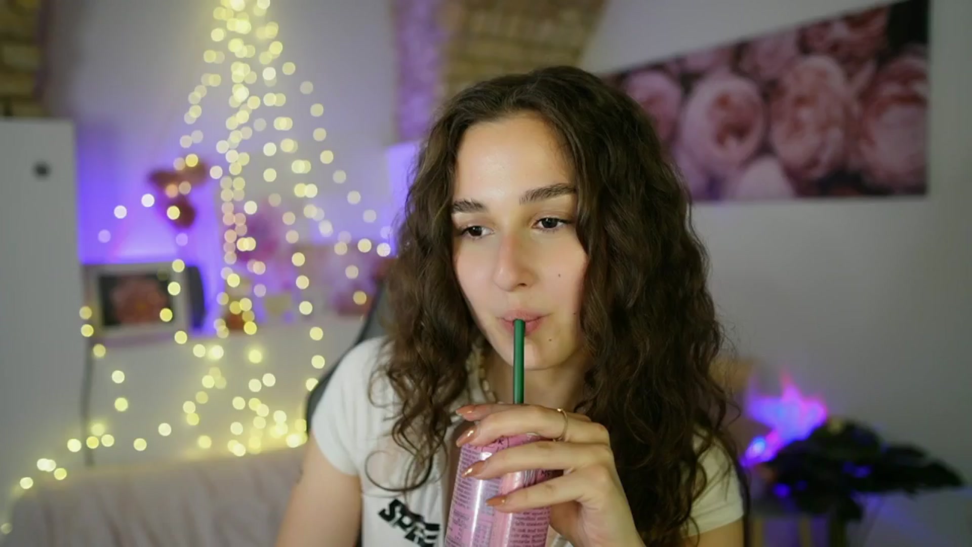 Gallery image thumbnail from Anita_Grey_'s myfreecams stream on, 06/15/2025, 19:15 image 4 of 20