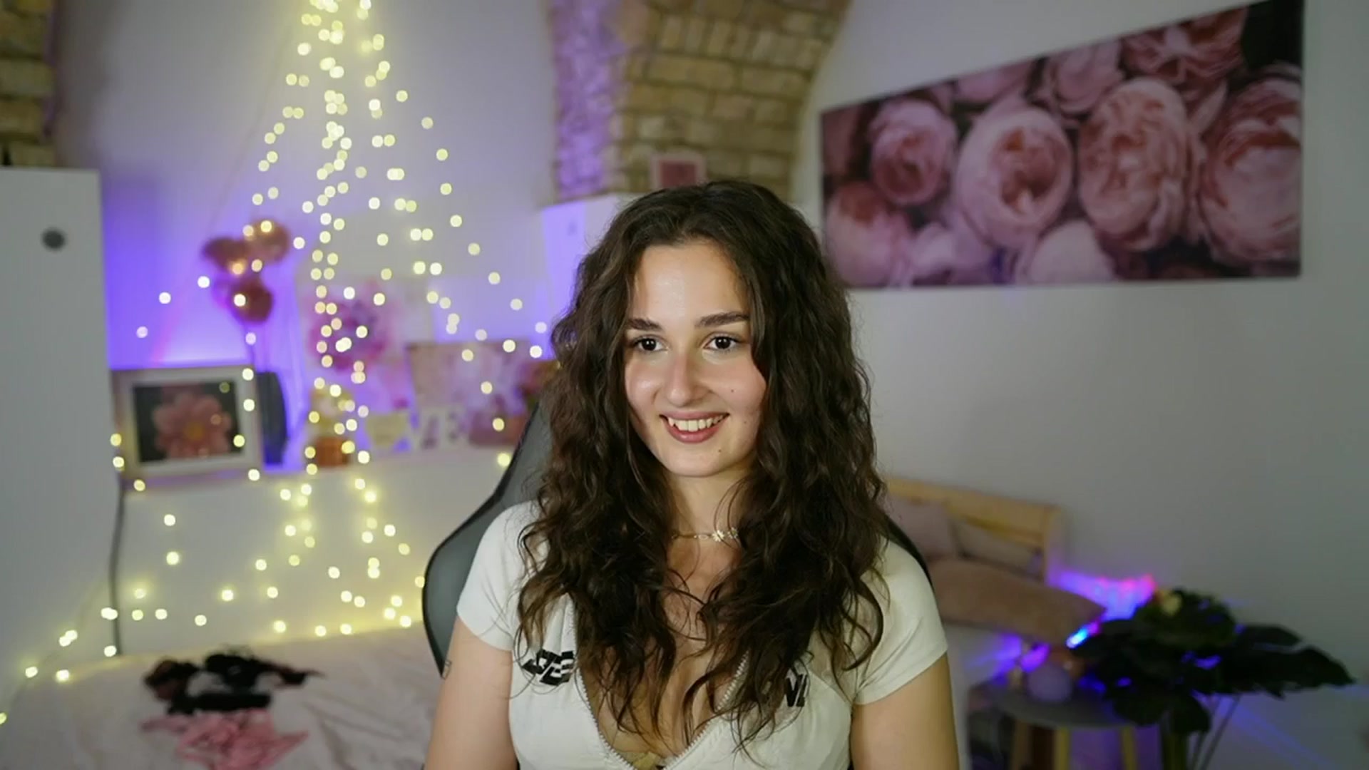 Gallery image thumbnail from Anita_Grey_'s myfreecams stream on, 06/15/2025, 22:39 image 4 of 20