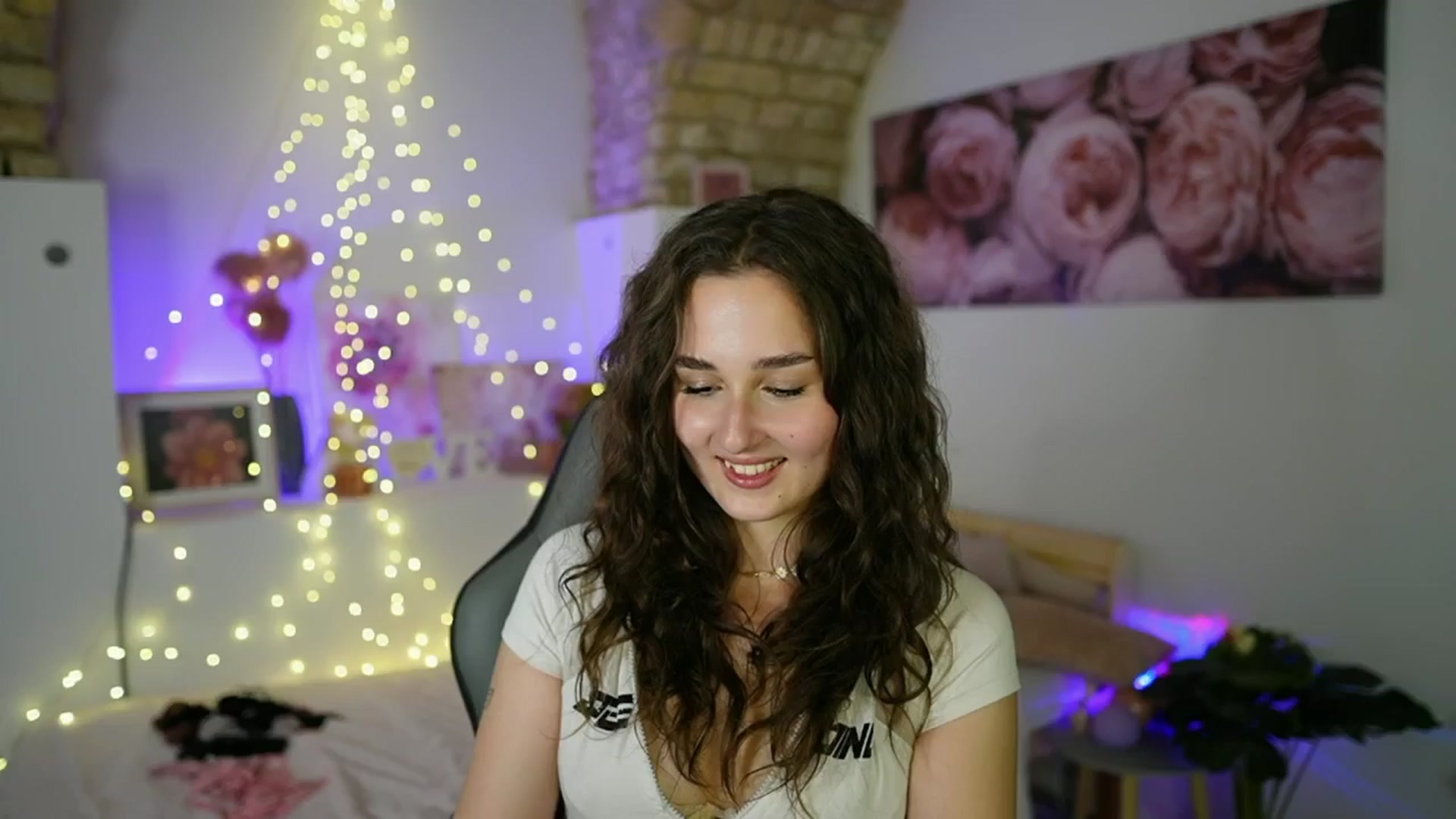 Gallery image thumbnail from Anita_Grey_'s myfreecams stream on, 06/15/2025, 22:39 image 2 of 20