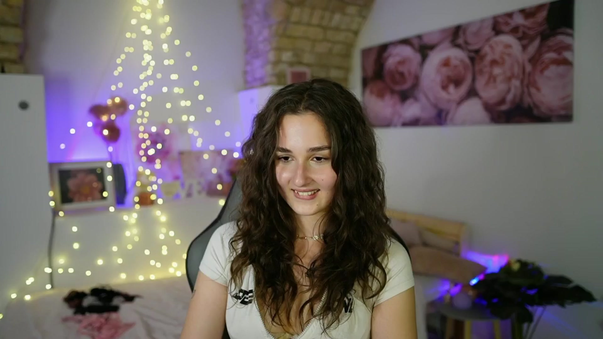 Gallery image thumbnail from Anita_Grey_'s myfreecams stream on, 06/15/2025, 22:39 image 5 of 20