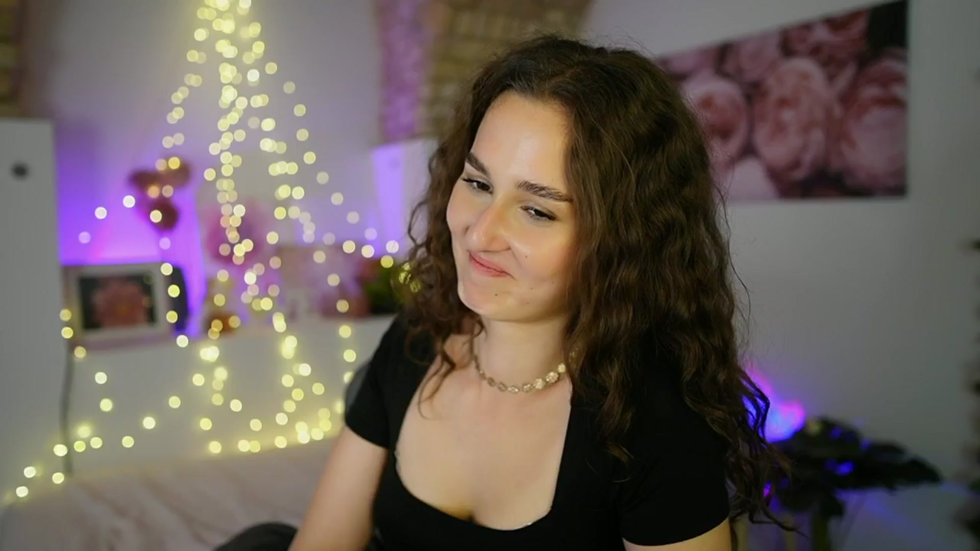 Gallery image thumbnail from Anita_Grey_'s myfreecams stream on, 06/16/2025, 23:11 image 14 of 20