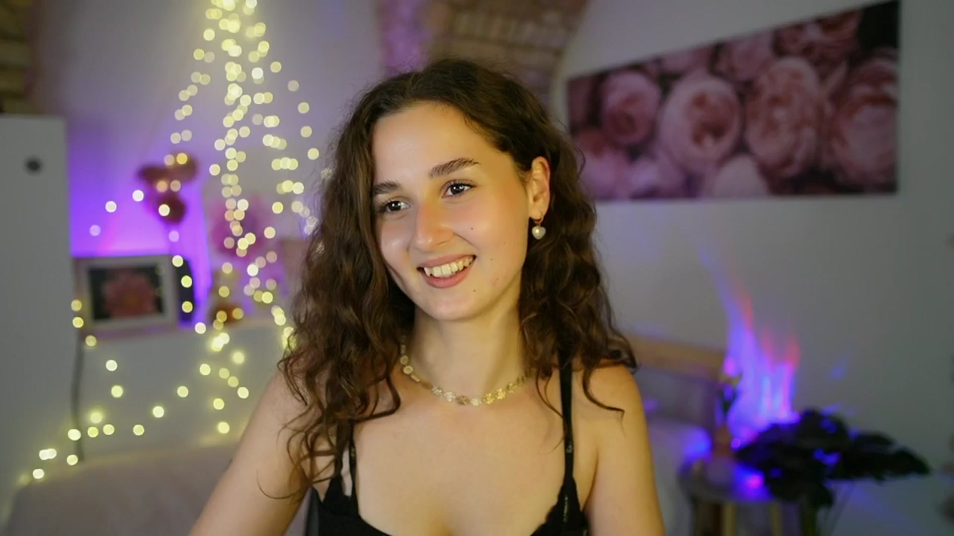 Gallery image thumbnail from Anita_Grey_'s myfreecams stream on, 06/17/2025, 21:33 image 16 of 20