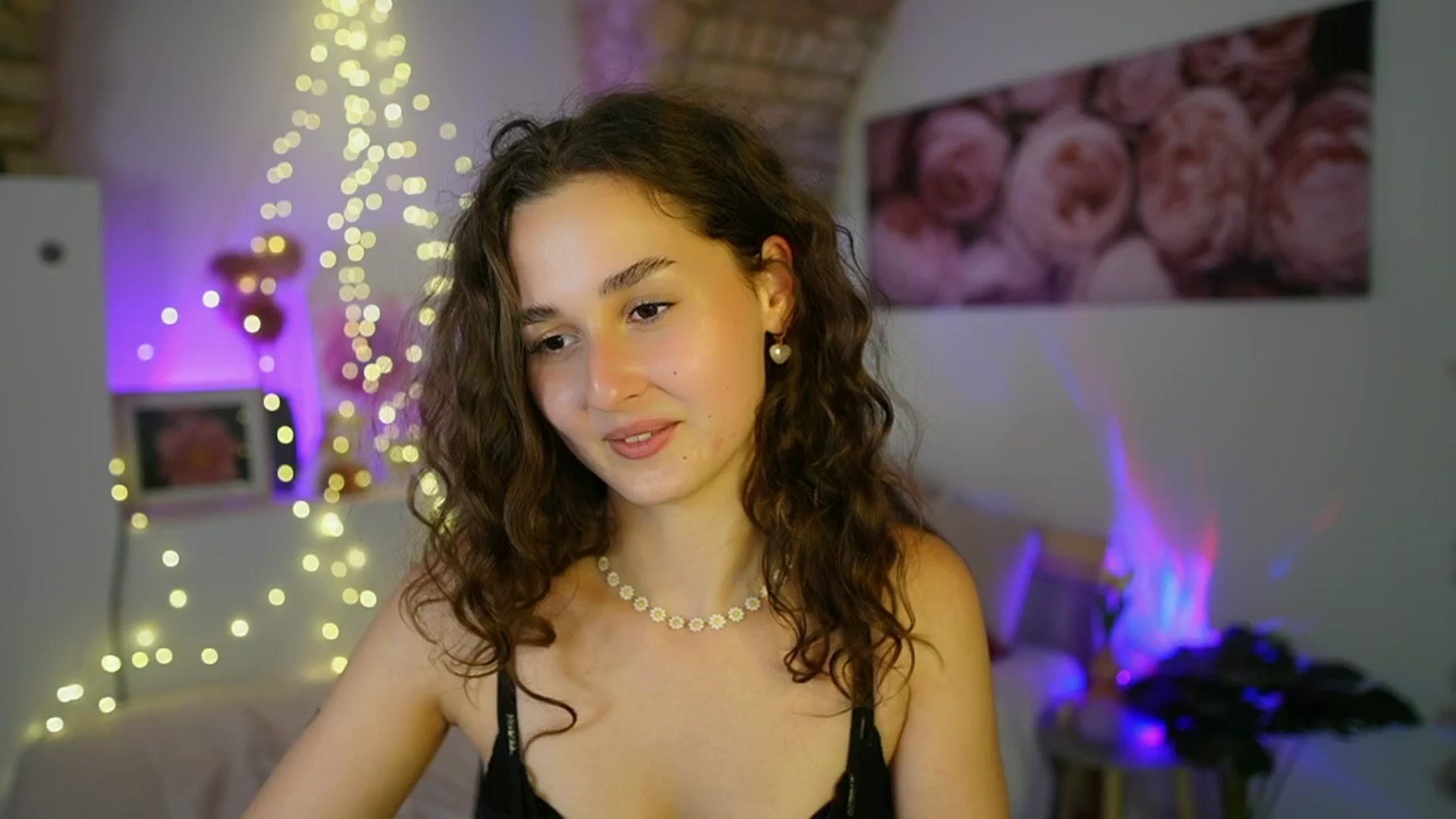 Gallery image thumbnail from Anita_Grey_'s myfreecams stream on, 06/17/2025, 23:21 image 2 of 20