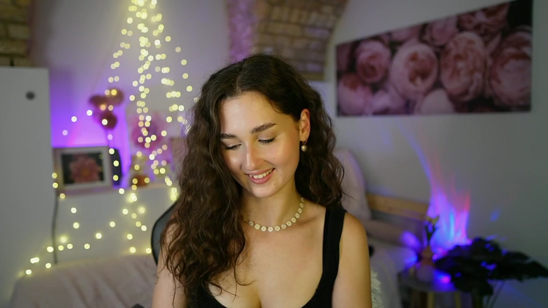 Gallery image thumbnail from Anita_Grey_'s myfreecams stream on, 06/18/2025, 23:07 image 10 of 20
