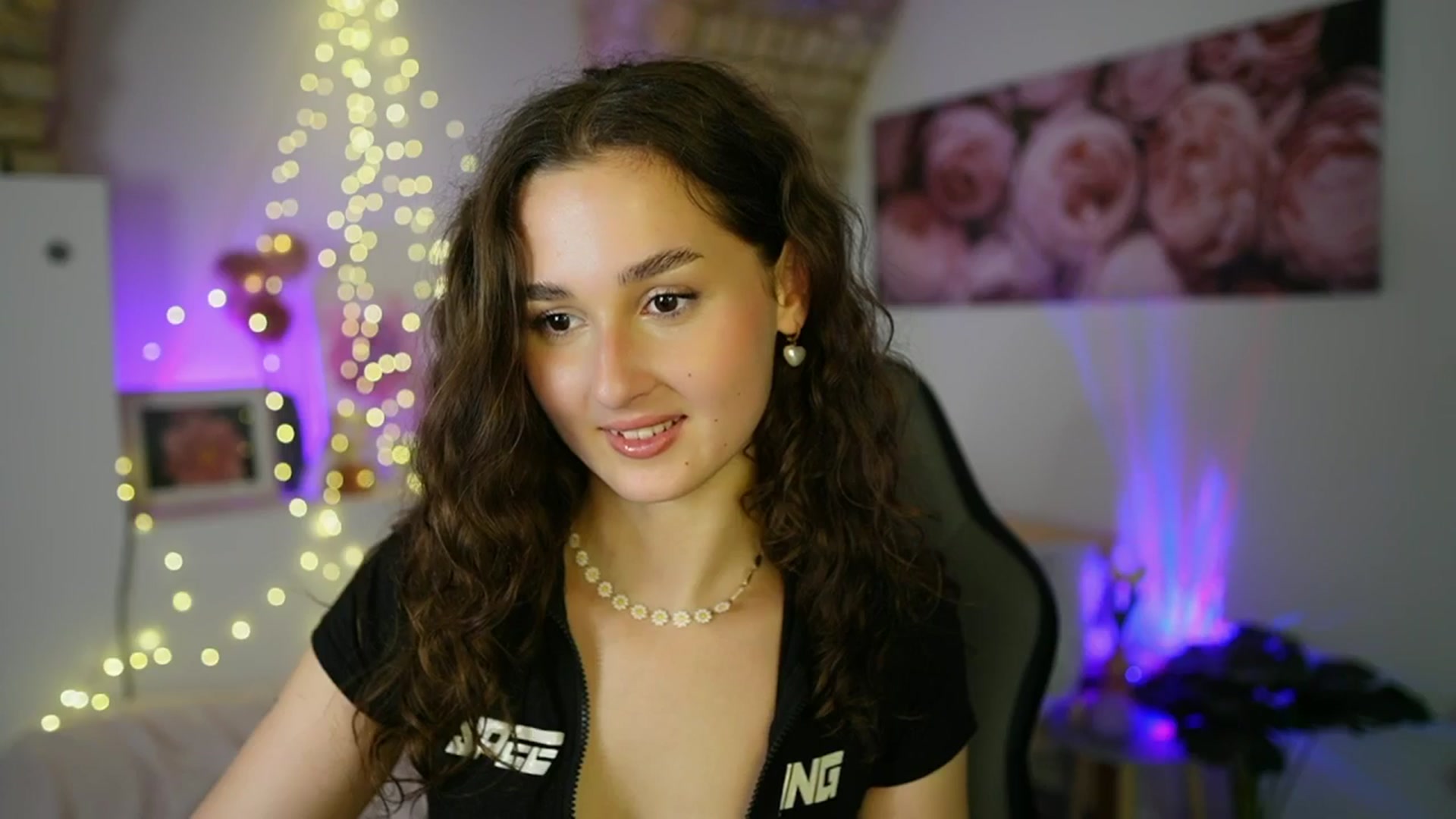Gallery image thumbnail from Anita_Grey_'s myfreecams stream on, 06/20/2025, 23:33 image 12 of 20