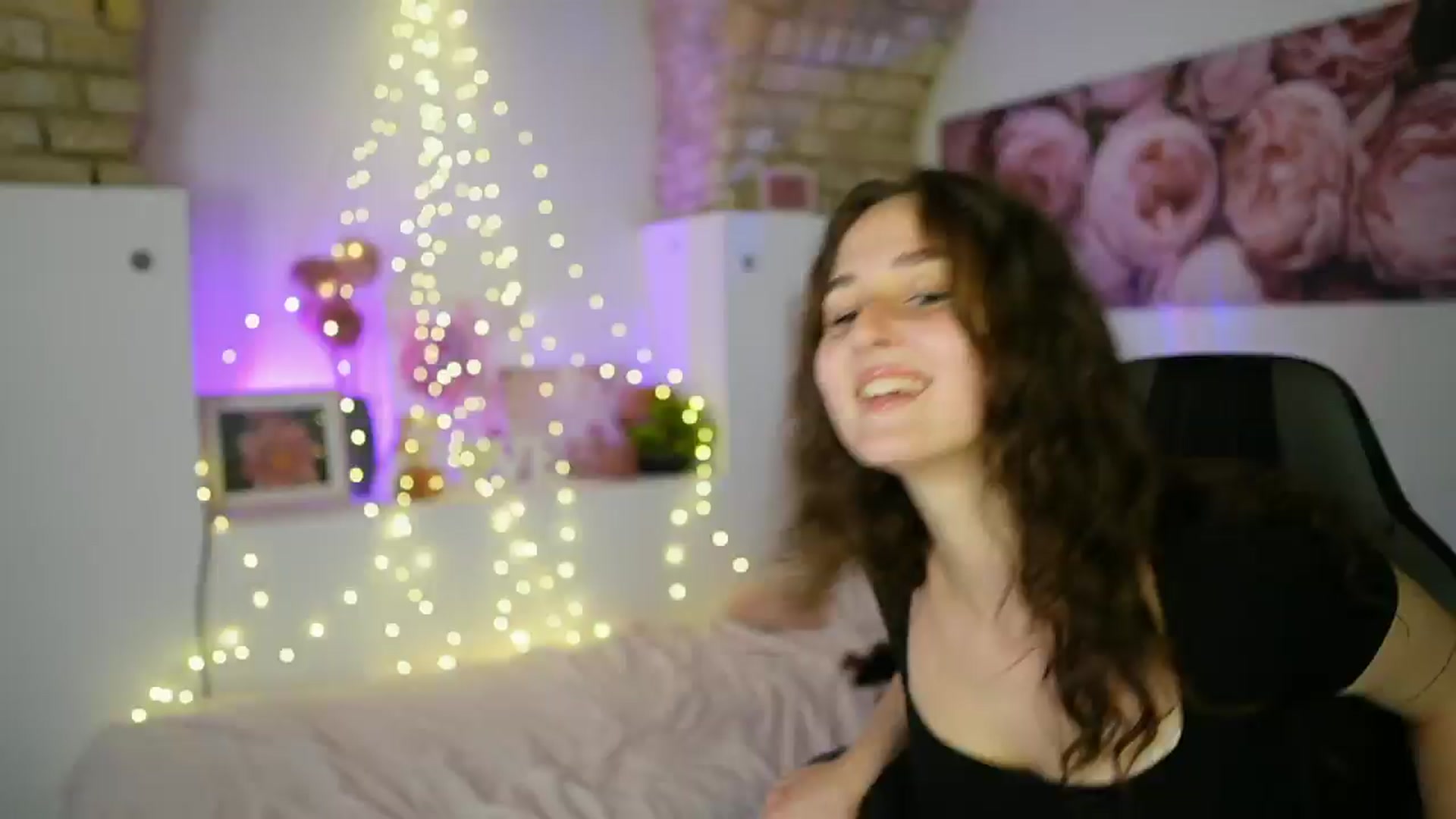Gallery image thumbnail from Anita_Grey_'s myfreecams stream on, 06/21/2025, 20:39 image 5 of 20