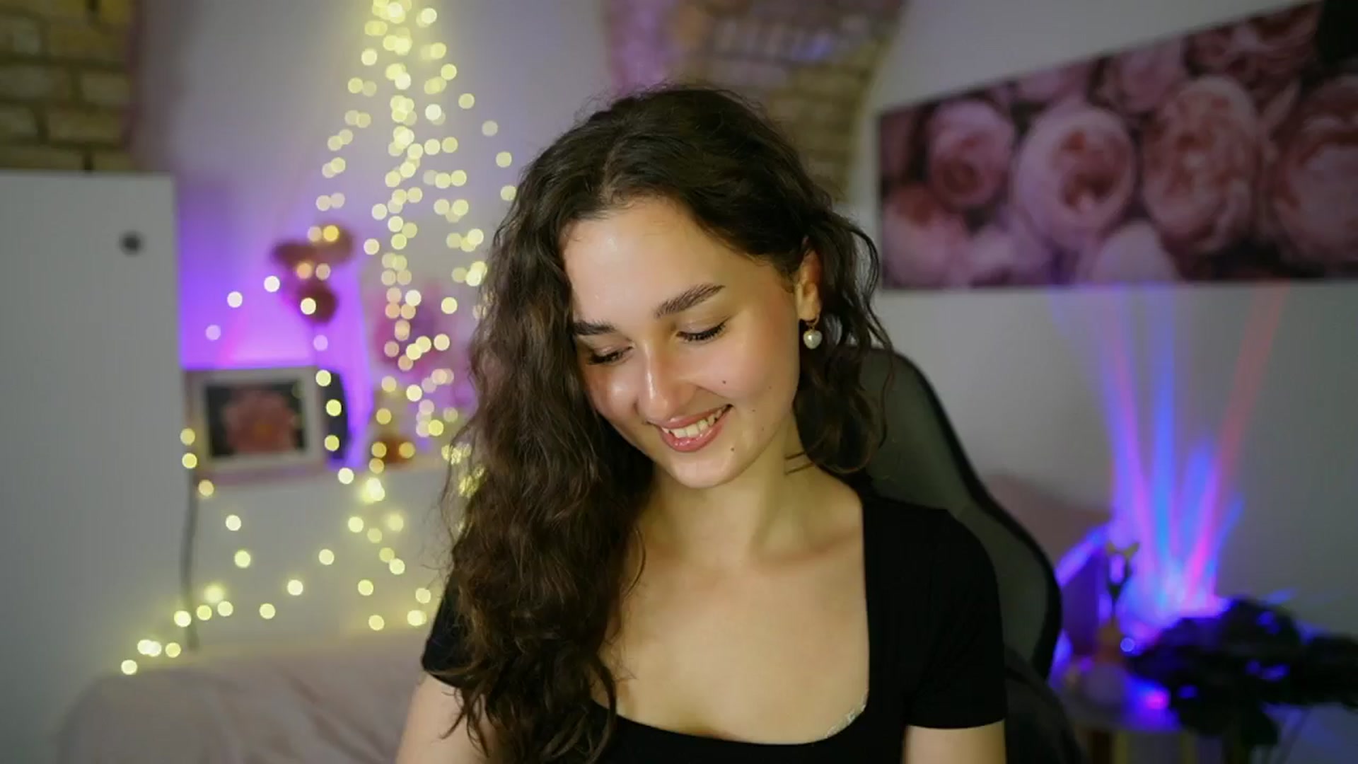 Gallery image thumbnail from Anita_Grey_'s myfreecams stream on, 06/21/2025, 20:39 image 10 of 20