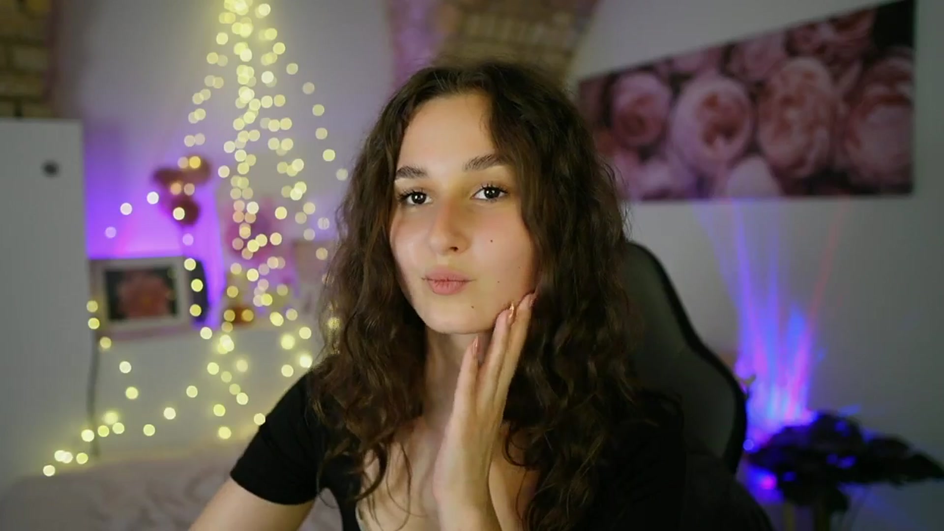 Gallery image thumbnail from Anita_Grey_'s myfreecams stream on, 06/21/2025, 21:34 image 15 of 20