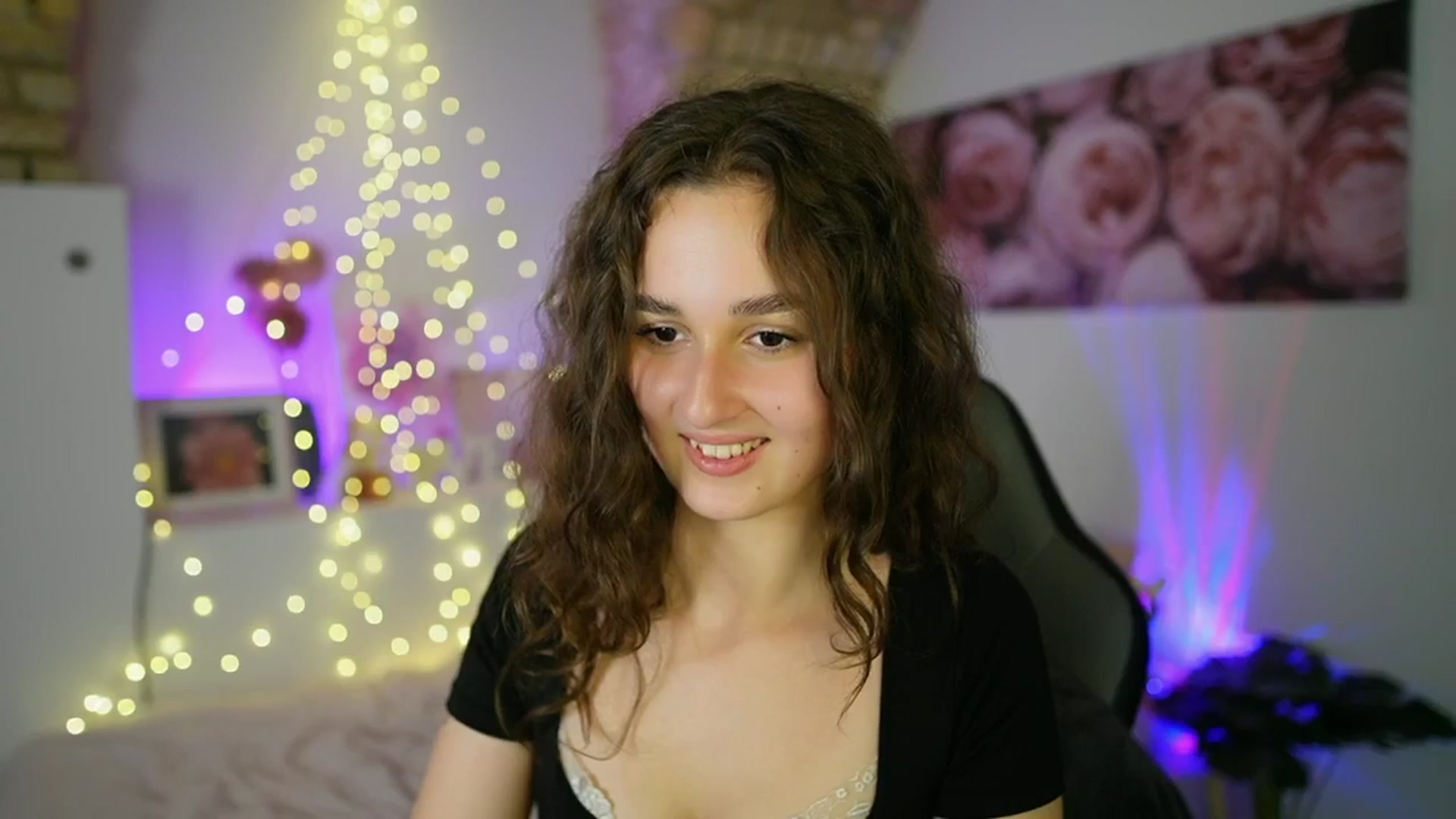 Gallery image thumbnail from Anita_Grey_'s myfreecams stream on, 06/21/2025, 21:34 image 16 of 20