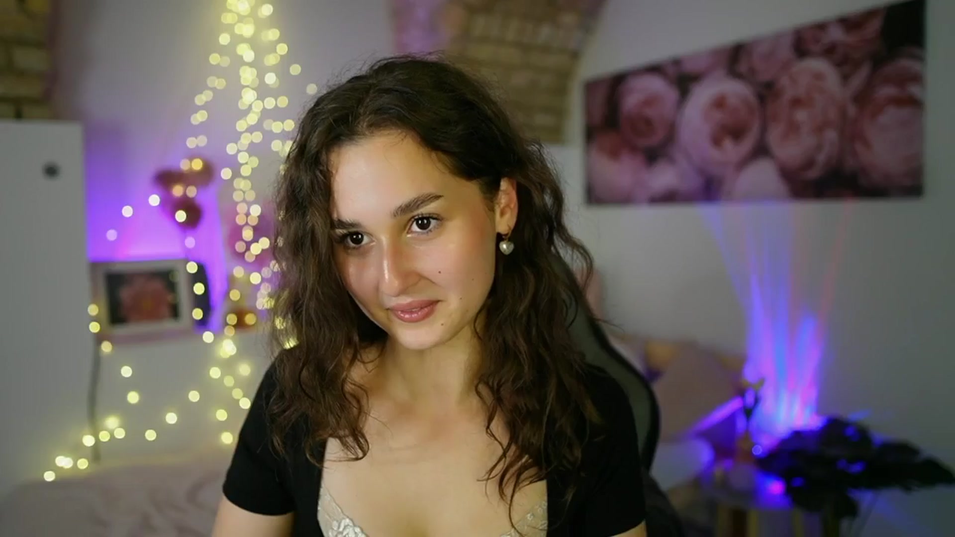 Gallery image thumbnail from Anita_Grey_'s myfreecams stream on, 06/21/2025, 21:34 image 4 of 20