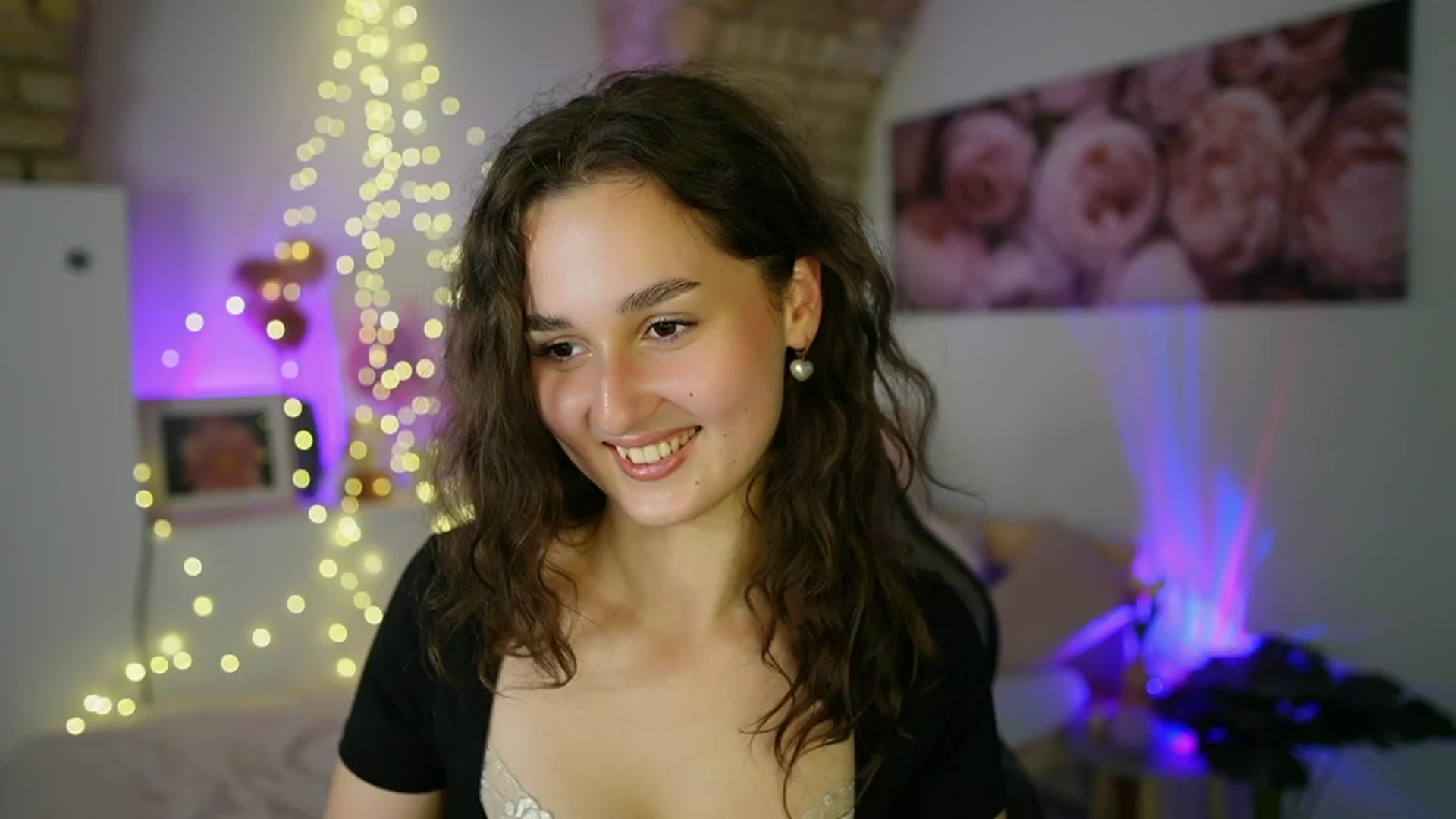 Gallery image thumbnail from Anita_Grey_'s myfreecams stream on, 06/21/2025, 21:34 image 2 of 20
