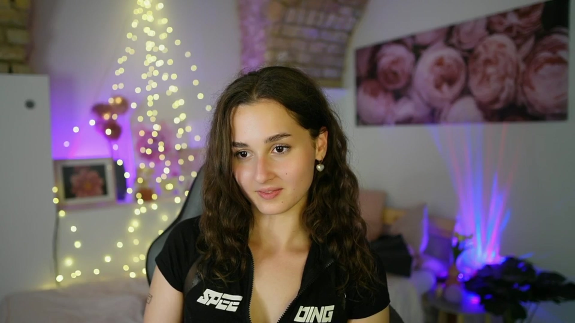 Gallery image thumbnail from Anita_Grey_'s myfreecams stream on, 06/22/2025, 23:05 image 17 of 20