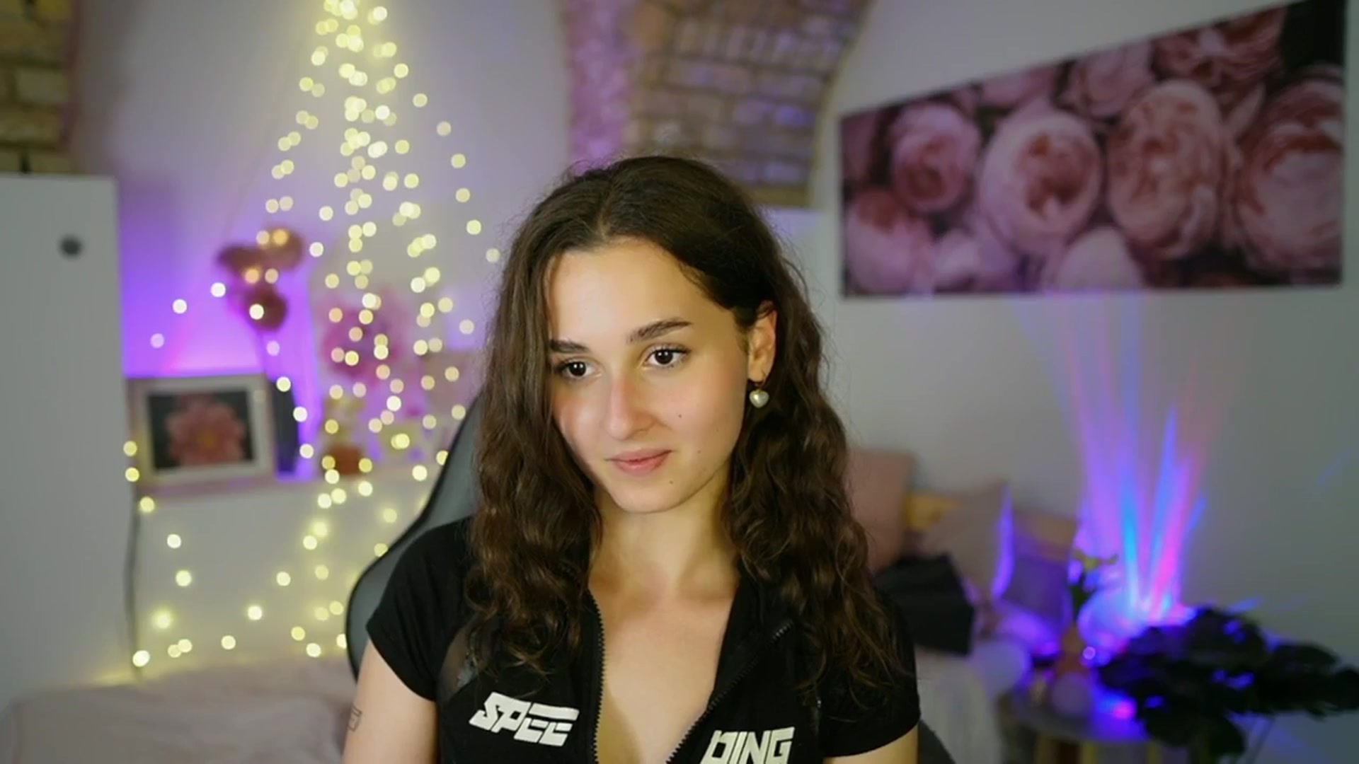 Gallery image thumbnail from Anita_Grey_'s myfreecams stream on, 06/22/2025, 23:05 image 18 of 20