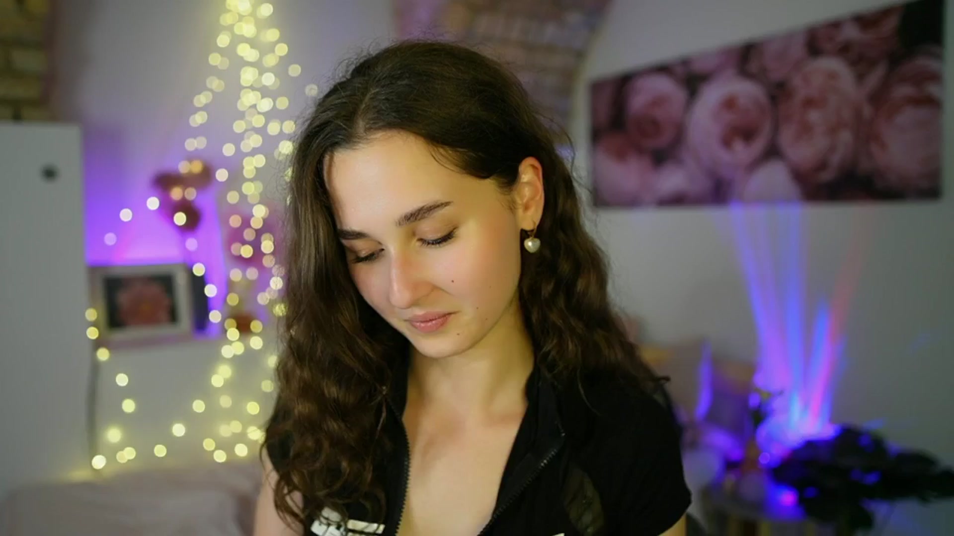 Gallery image thumbnail from Anita_Grey_'s myfreecams stream on, 06/22/2025, 23:05 image 10 of 20
