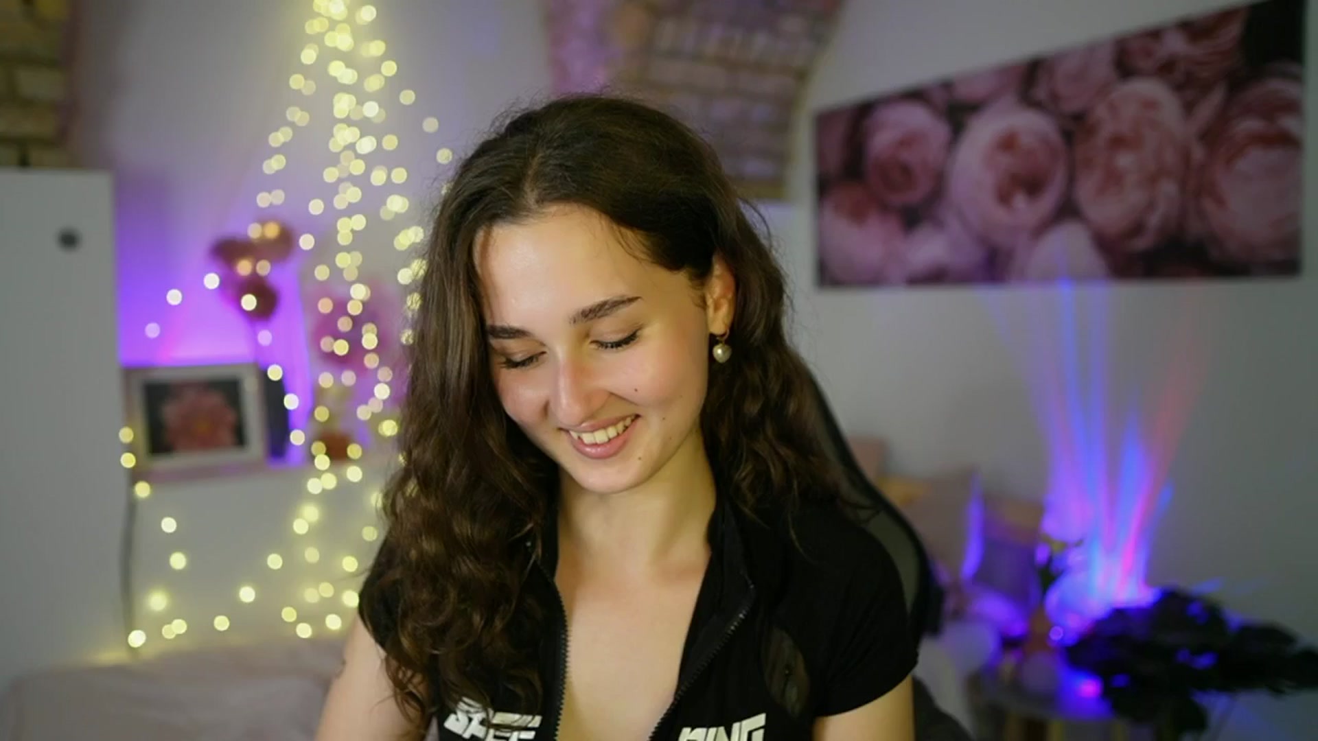 Gallery image thumbnail from Anita_Grey_'s myfreecams stream on, 06/22/2025, 23:05 image 7 of 20