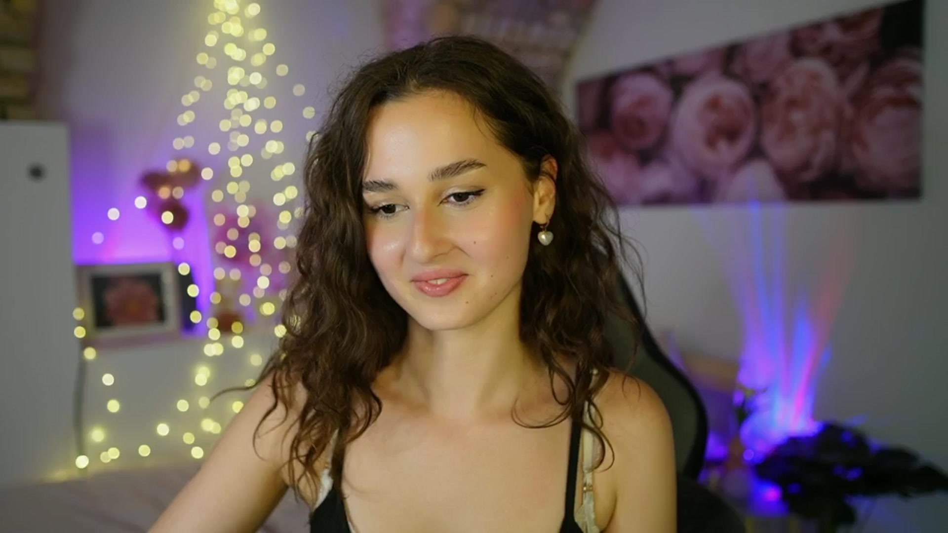 Gallery image thumbnail from Anita_Grey_'s myfreecams stream on, 06/23/2025, 22:13 image 12 of 20