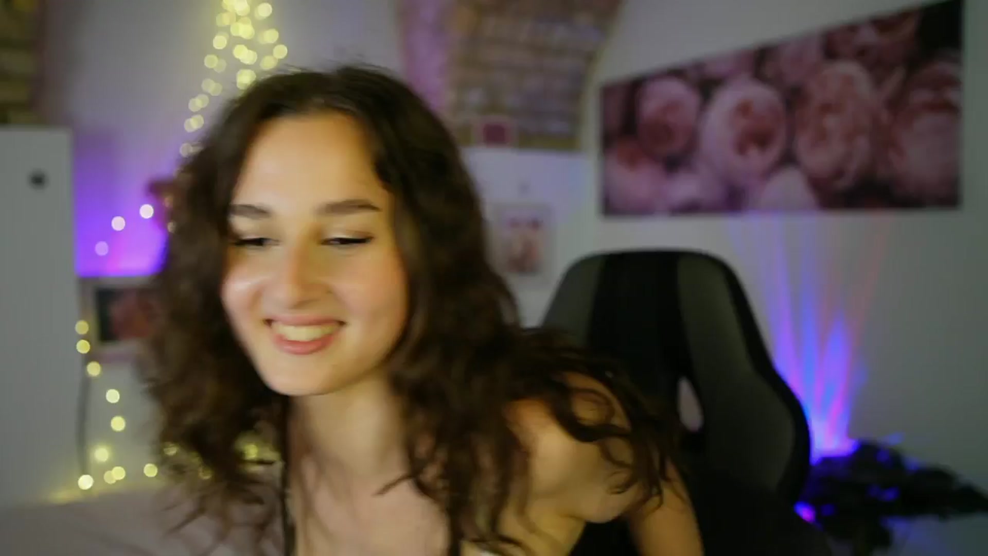 Gallery image thumbnail from Anita_Grey_'s myfreecams stream on, 06/23/2025, 22:13 image 18 of 20