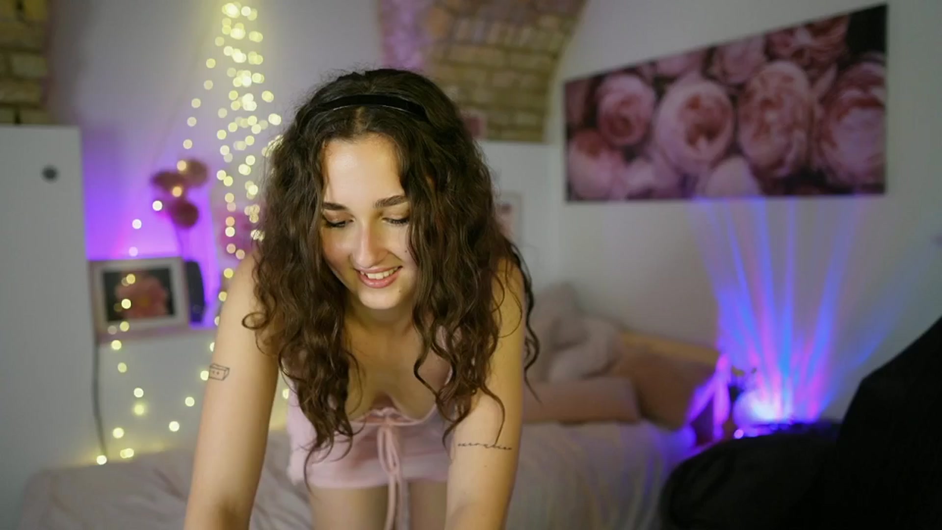 Gallery image thumbnail from Anita_Grey_'s myfreecams stream on, 06/26/2025, 22:50 image 19 of 20
