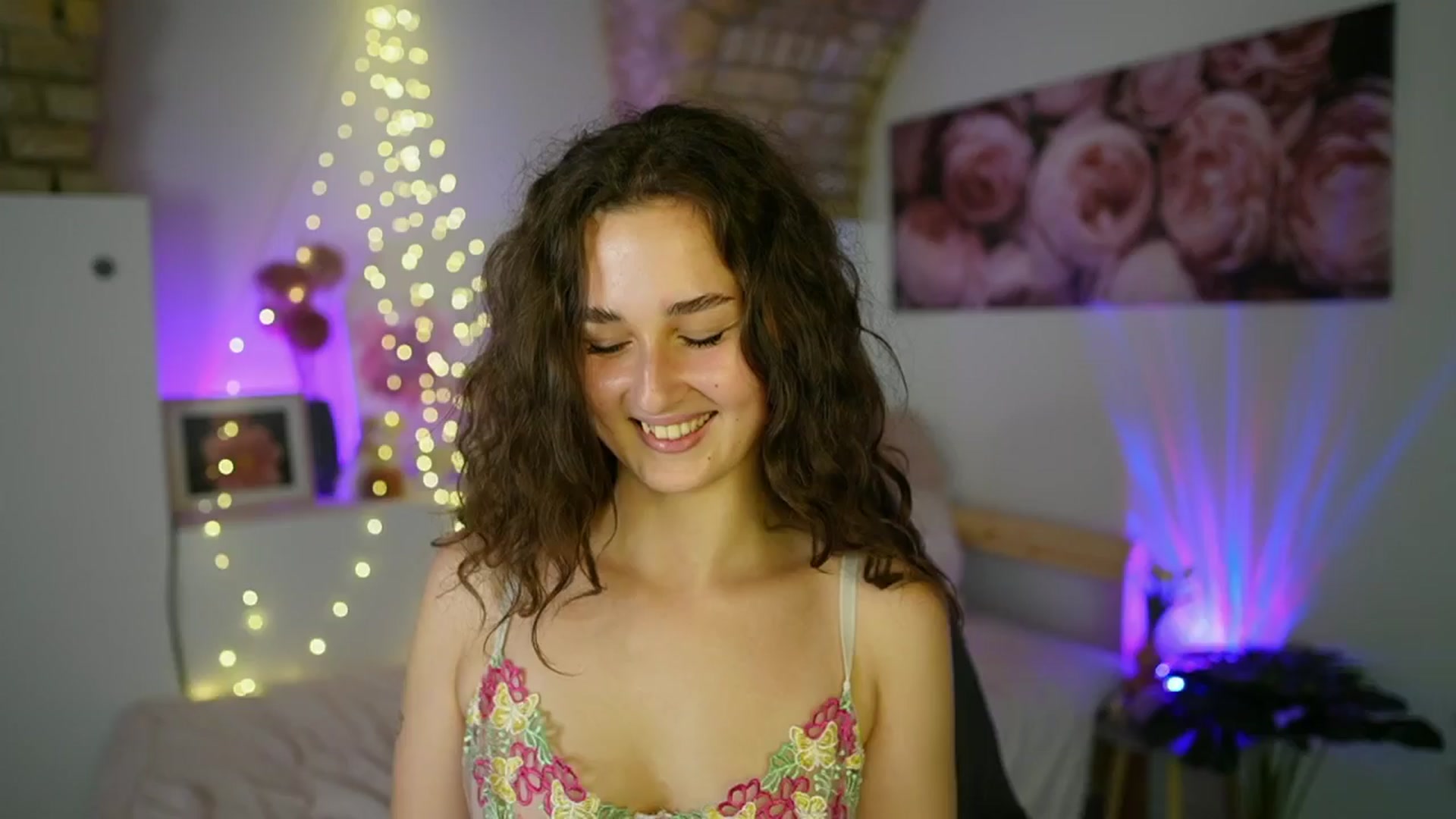 Gallery image thumbnail from Anita_Grey_'s myfreecams stream on, 06/28/2025, 21:49 image 18 of 20