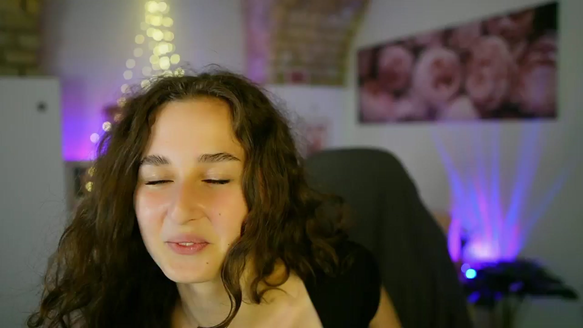 Gallery image thumbnail from Anita_Grey_'s myfreecams stream on, 06/28/2025, 21:49 image 2 of 20