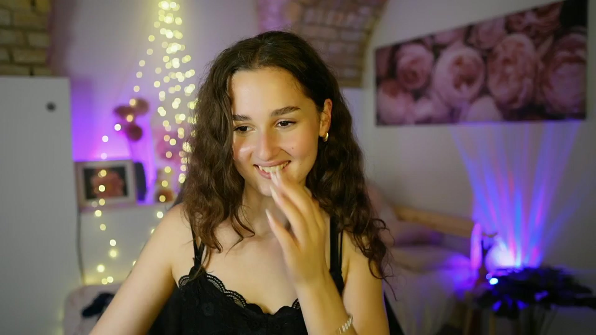 Gallery image thumbnail from Anita_Grey_'s myfreecams stream on, 07/01/2025, 19:44 image 12 of 20