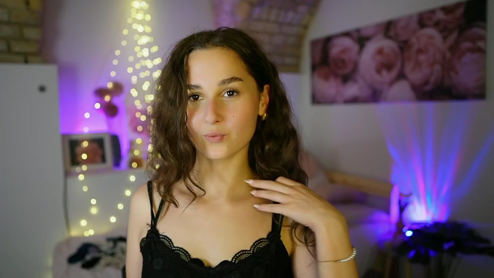 Gallery image thumbnail from Anita_Grey_'s myfreecams stream on, 07/01/2025, 19:44 image 15 of 20