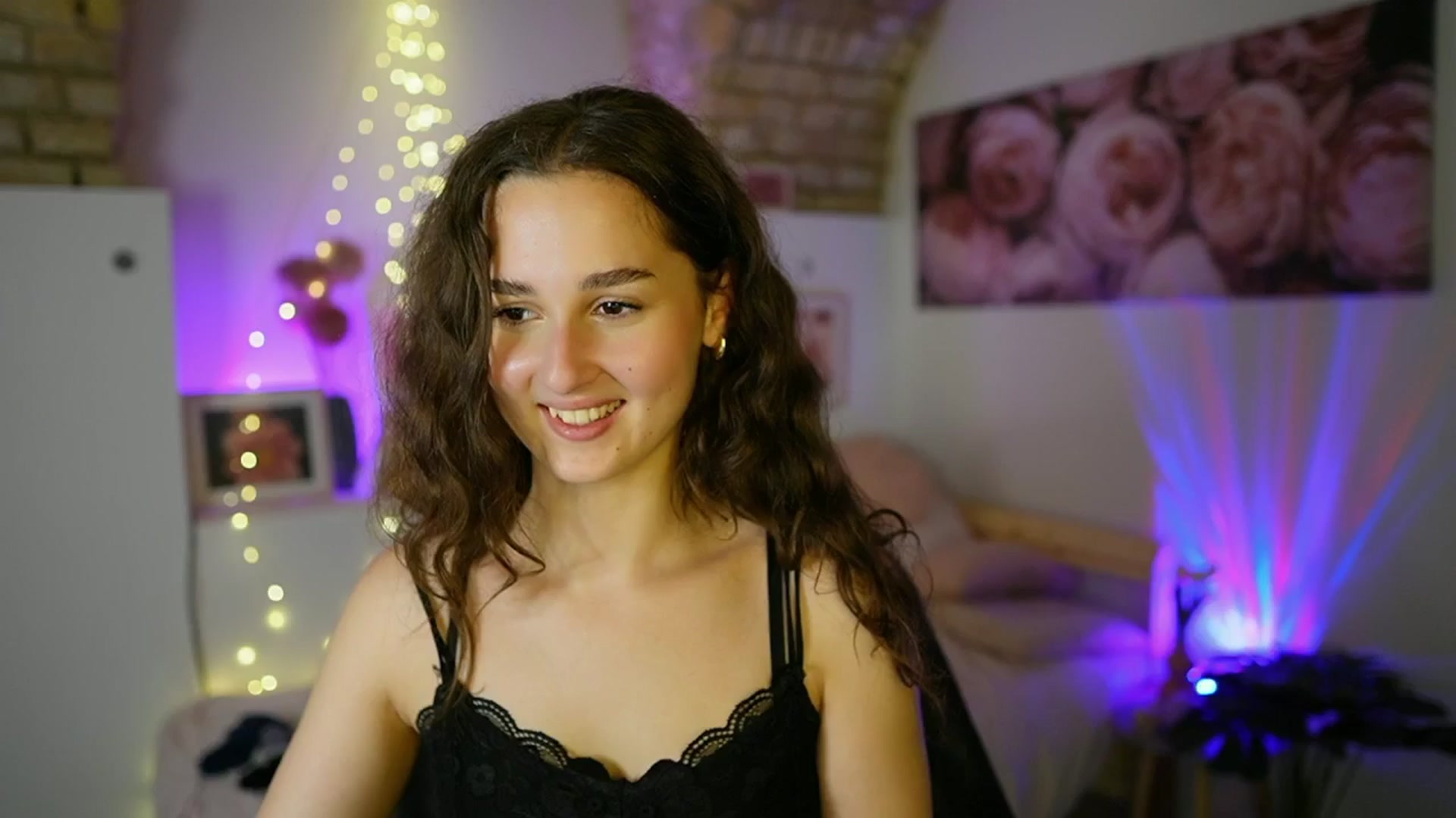 Gallery image thumbnail from Anita_Grey_'s myfreecams stream on, 07/01/2025, 19:44 image 11 of 20