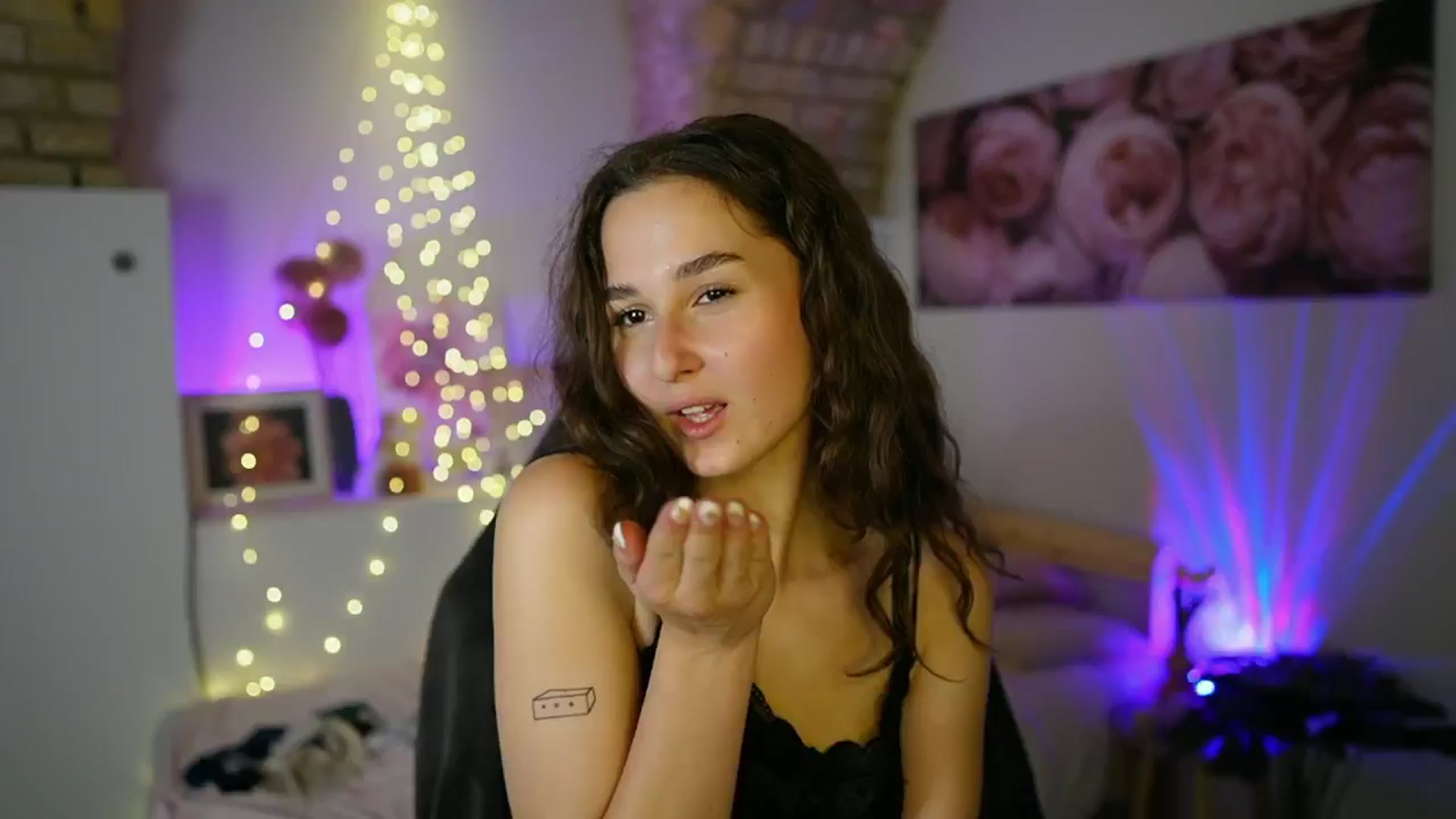 Gallery image thumbnail from Anita_Grey_'s myfreecams stream on, 07/01/2025, 21:31 image 10 of 20