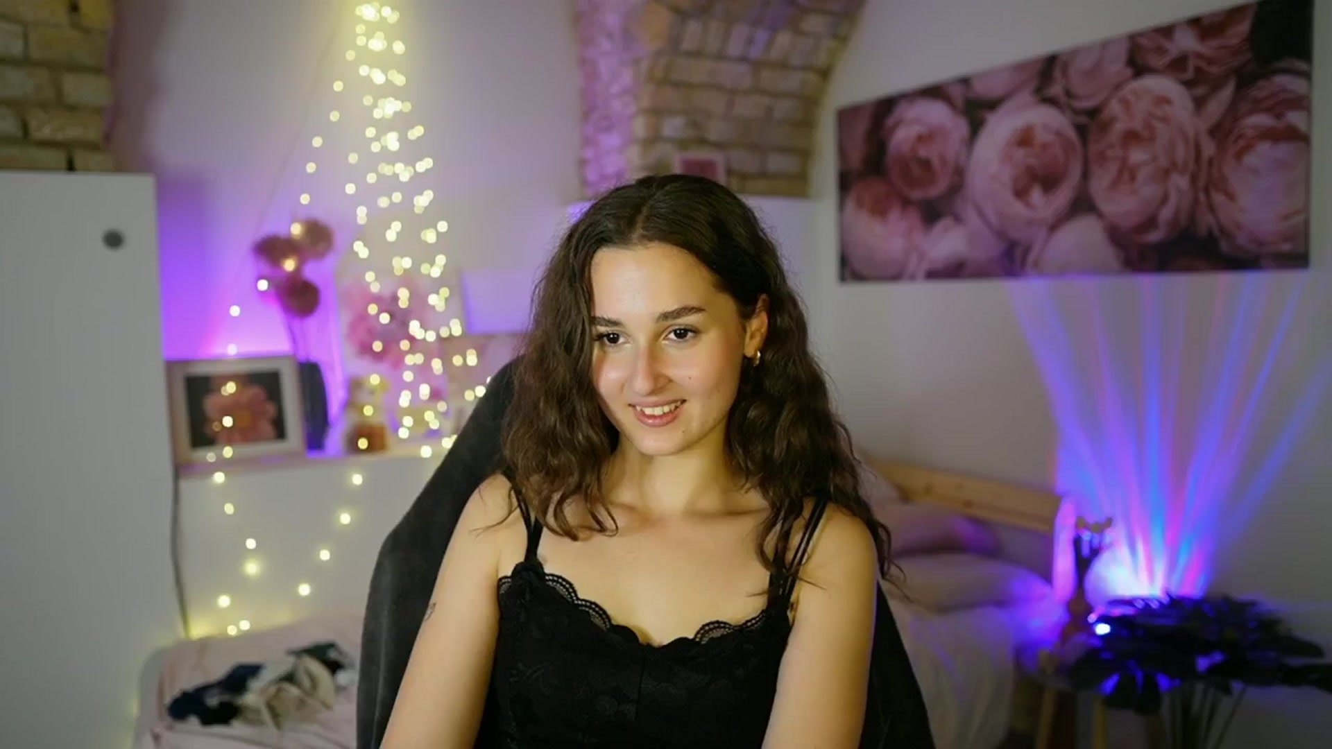 Gallery image thumbnail from Anita_Grey_'s myfreecams stream on, 07/01/2025, 21:31 image 17 of 20