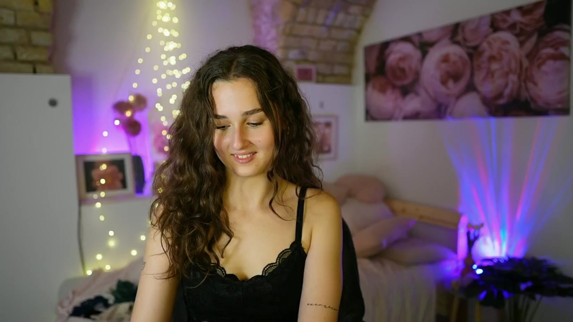 Gallery image thumbnail from Anita_Grey_'s myfreecams stream on, 07/01/2025, 23:30 image 16 of 20
