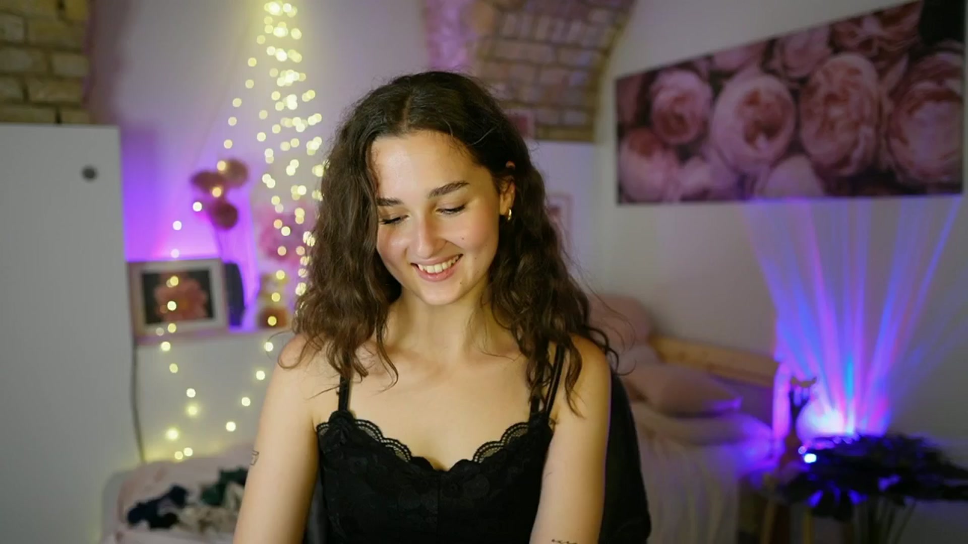 Gallery image thumbnail from Anita_Grey_'s myfreecams stream on, 07/01/2025, 23:30 image 11 of 20