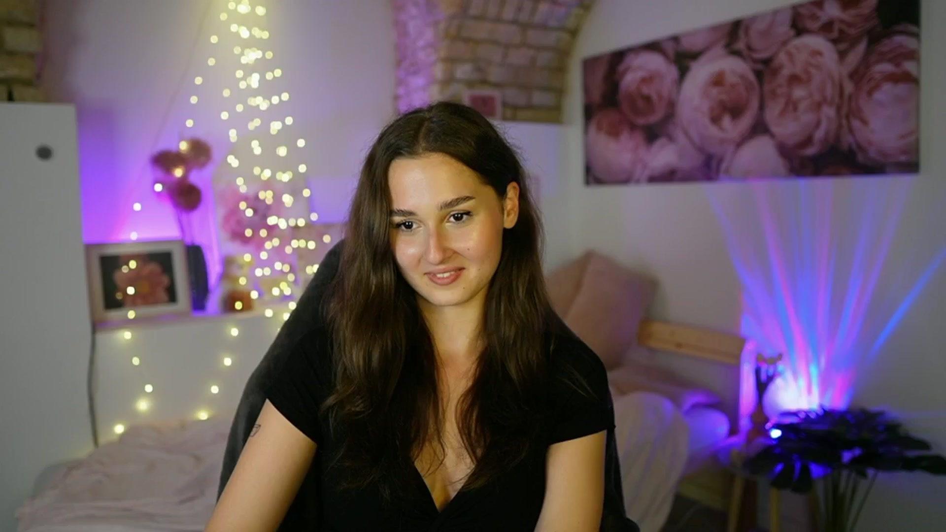 Gallery image thumbnail from Anita_Grey_'s myfreecams stream on, 07/03/2025, 20:57 image 17 of 20