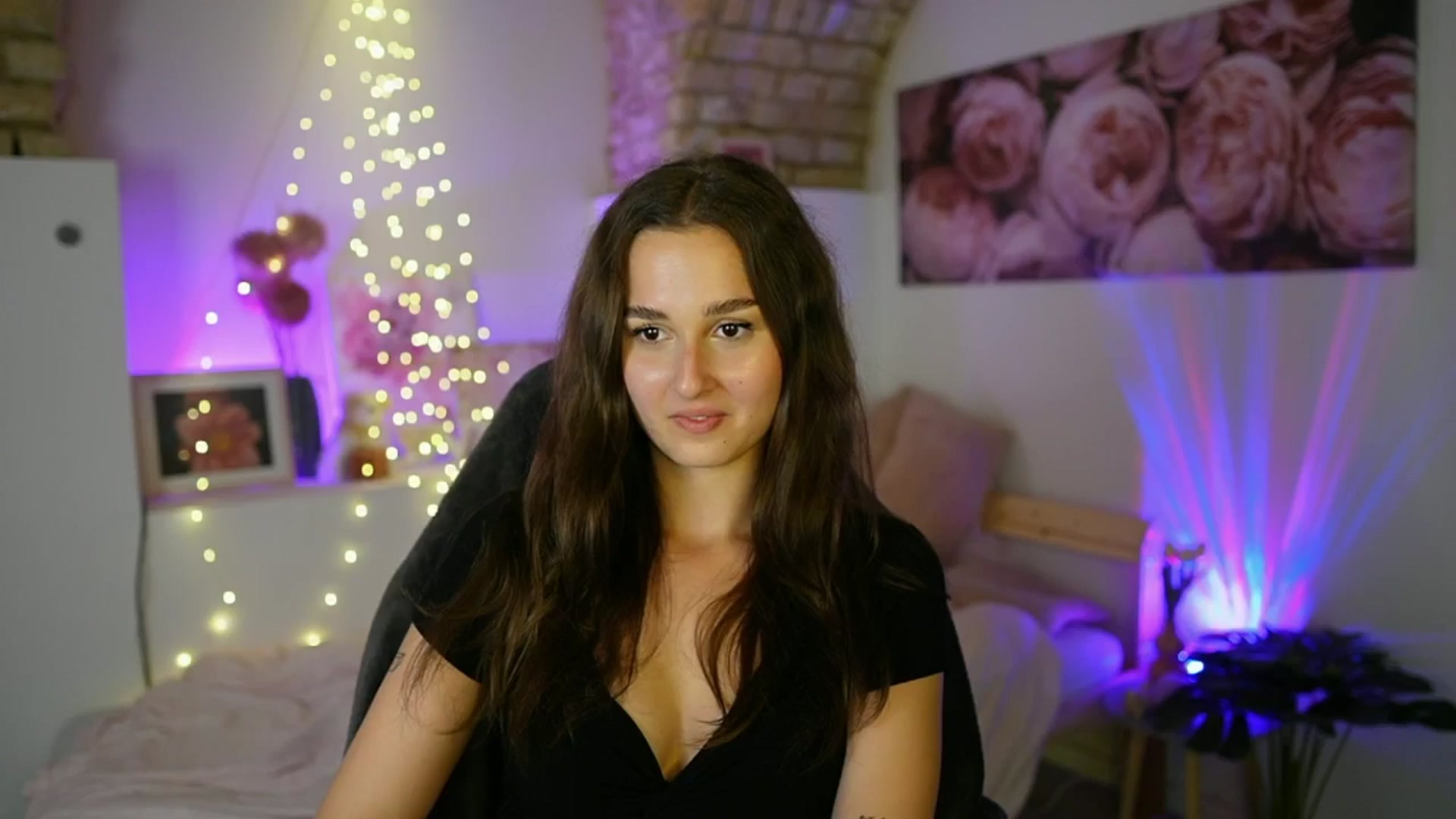 Gallery image thumbnail from Anita_Grey_'s myfreecams stream on, 07/03/2025, 20:57 image 14 of 20