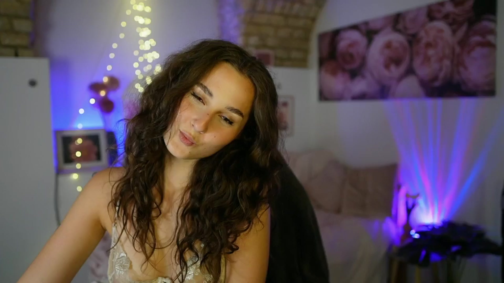 Gallery image thumbnail from Anita_Grey_'s myfreecams stream on, 07/05/2025, 19:31 image 13 of 20