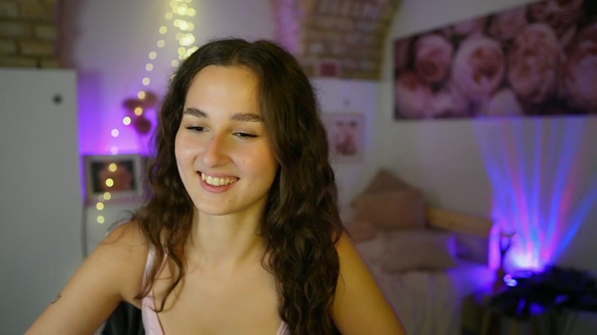 Gallery image thumbnail from Anita_Grey_'s myfreecams stream on, 07/06/2025, 19:44 image 19 of 20