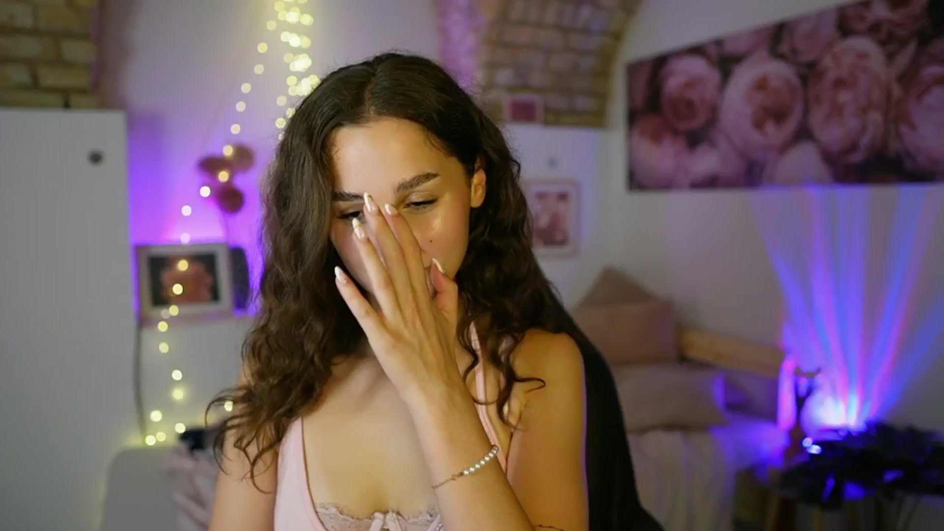 Gallery image thumbnail from Anita_Grey_'s myfreecams stream on, 07/06/2025, 19:44 image 1 of 20