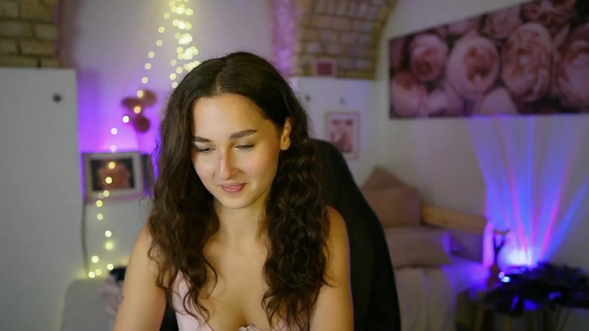 Gallery image thumbnail from Anita_Grey_'s myfreecams stream on, 07/06/2025, 19:44 image 14 of 20