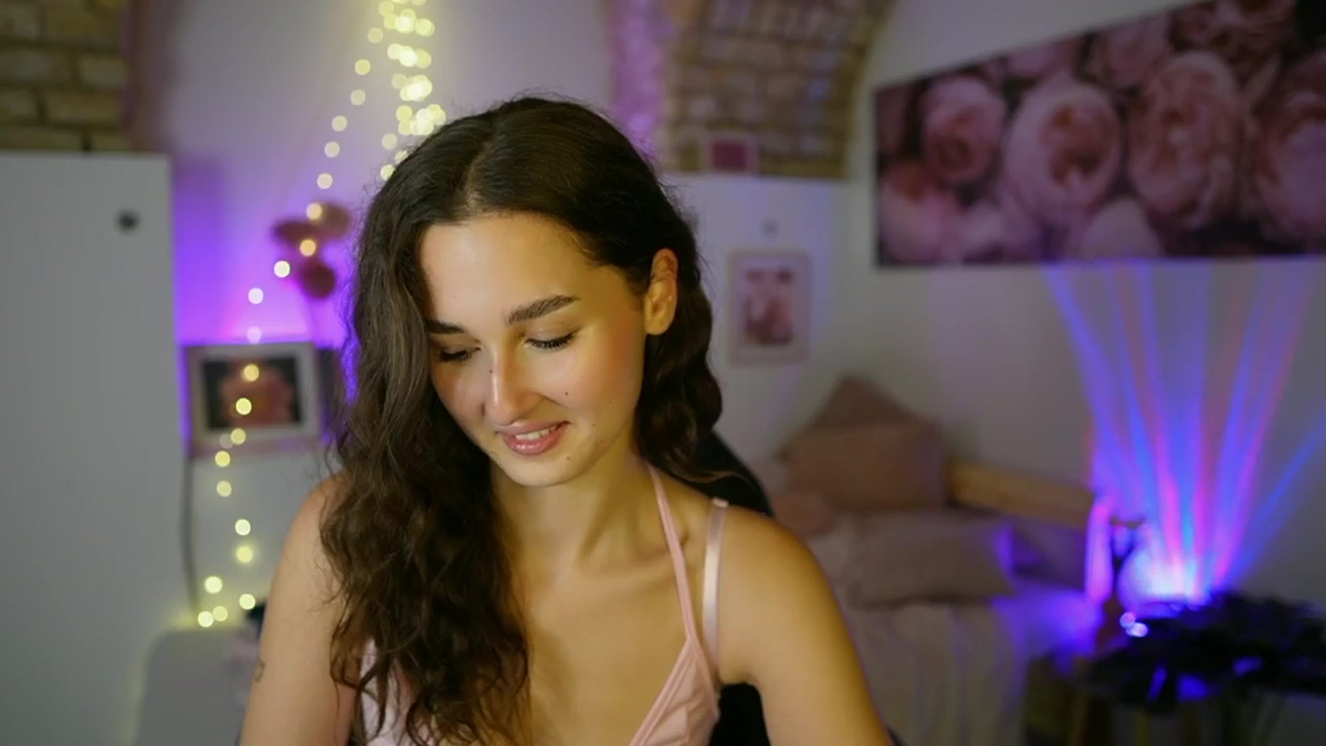 Gallery image thumbnail from Anita_Grey_'s myfreecams stream on, 07/06/2025, 19:44 image 11 of 20