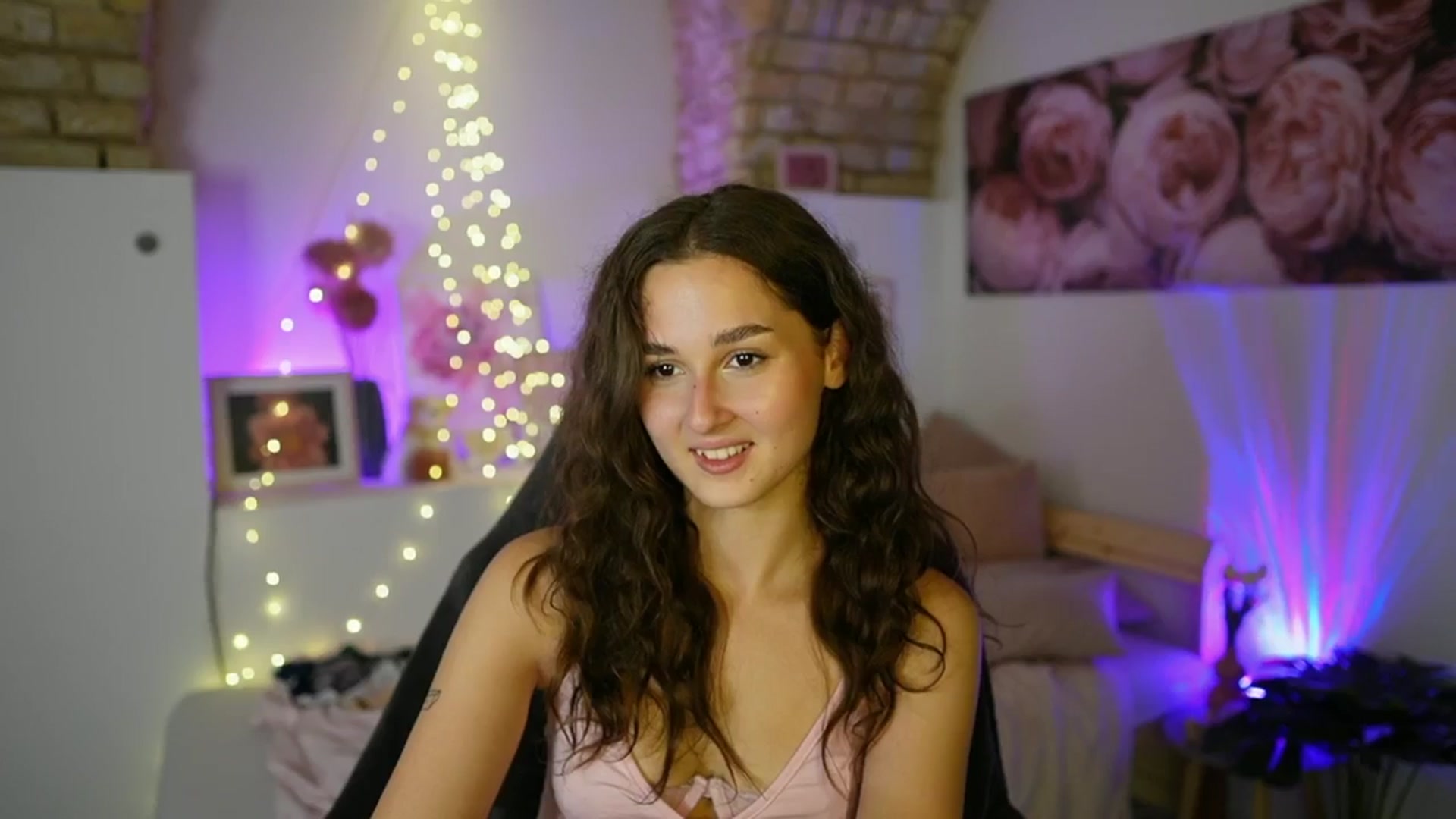 Gallery image thumbnail from Anita_Grey_'s myfreecams stream on, 07/06/2025, 19:44 image 4 of 20