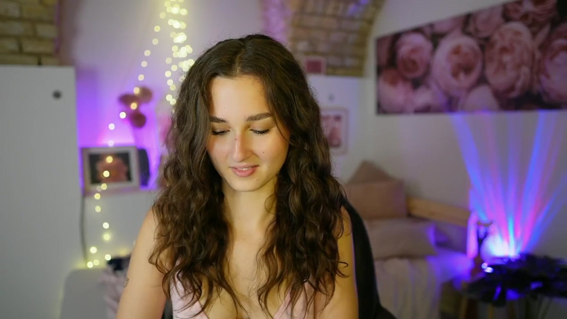 Gallery image thumbnail from Anita_Grey_'s myfreecams stream on, 07/06/2025, 19:44 image 5 of 20