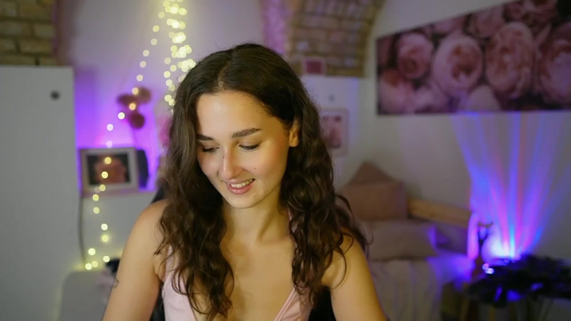 Gallery image thumbnail from Anita_Grey_'s myfreecams stream on, 07/06/2025, 19:44 image 12 of 20