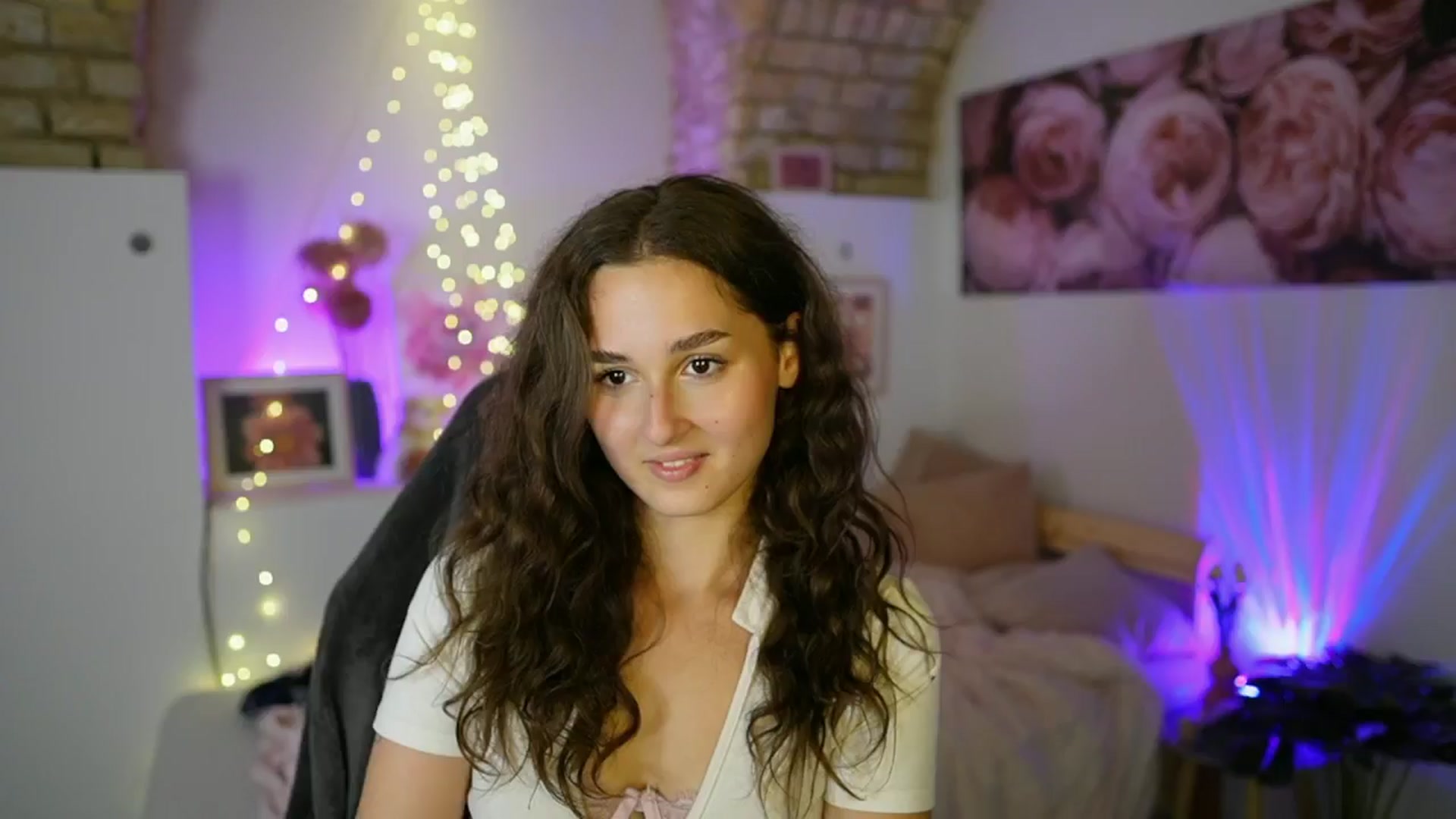 Gallery image thumbnail from Anita_Grey_'s myfreecams stream on, 07/06/2025, 20:58 image 1 of 20