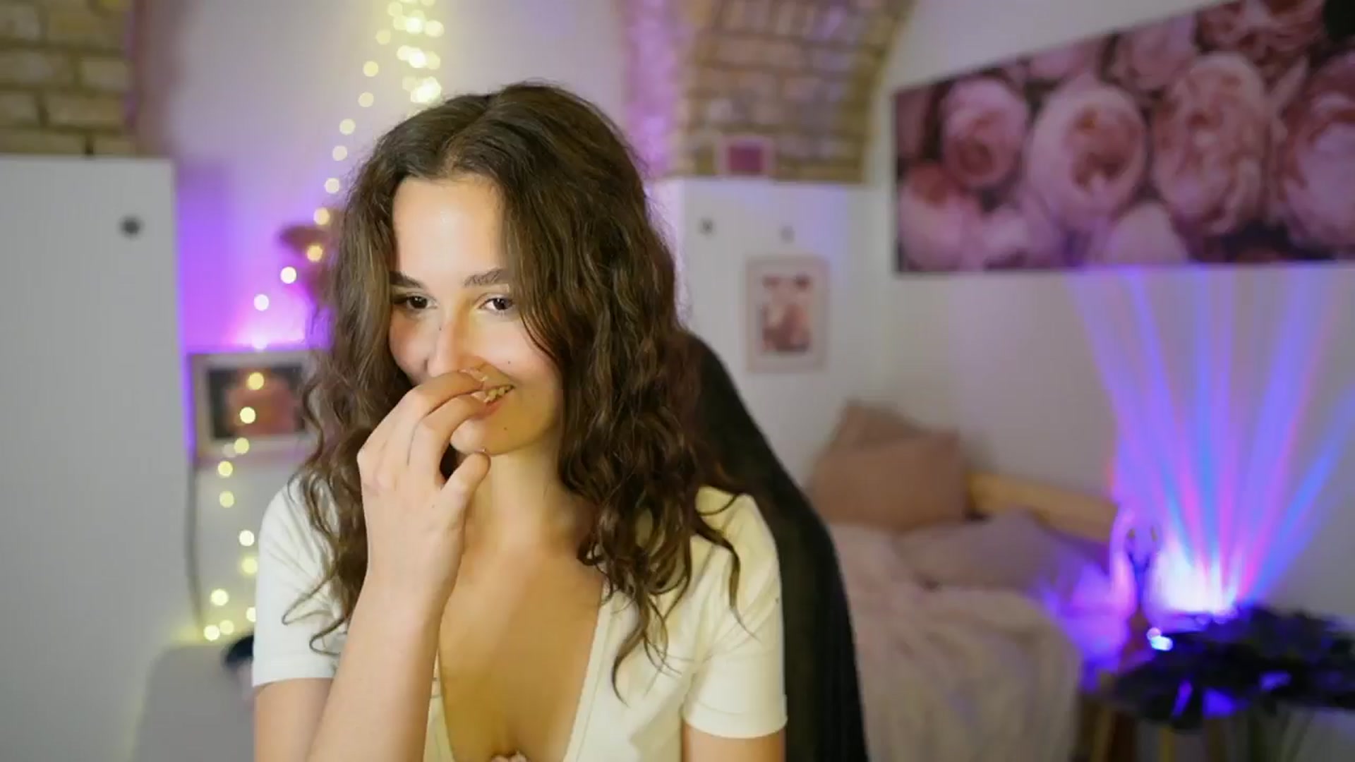 Gallery image thumbnail from Anita_Grey_'s myfreecams stream on, 07/06/2025, 20:58 image 6 of 20